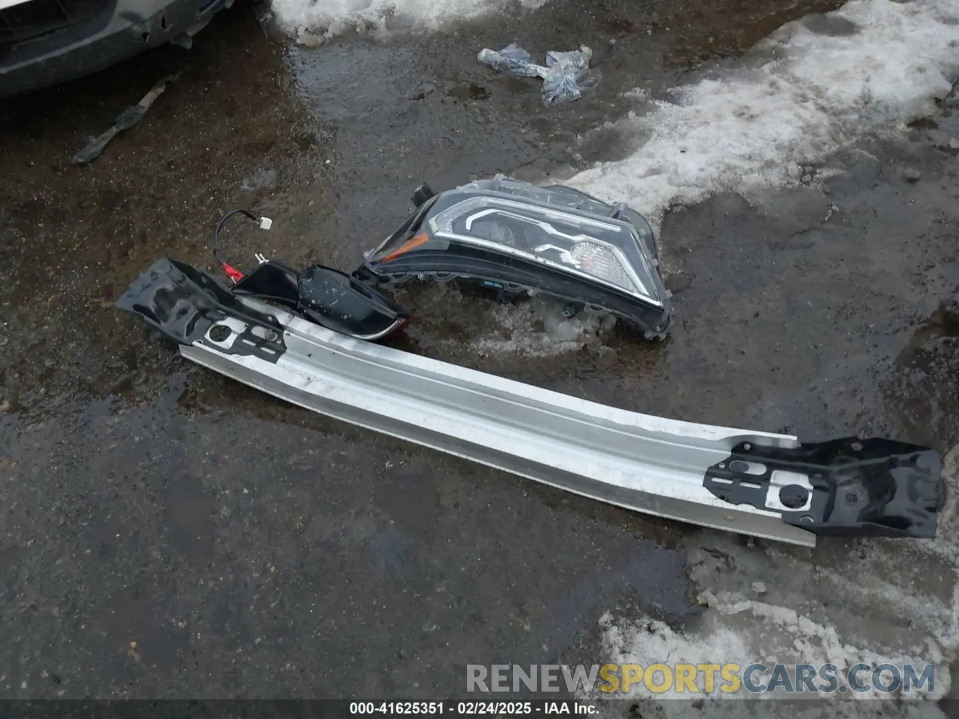 12 Photograph of a damaged car 2T3RWRFV1LW094001 TOYOTA RAV4 HYBRID 2020