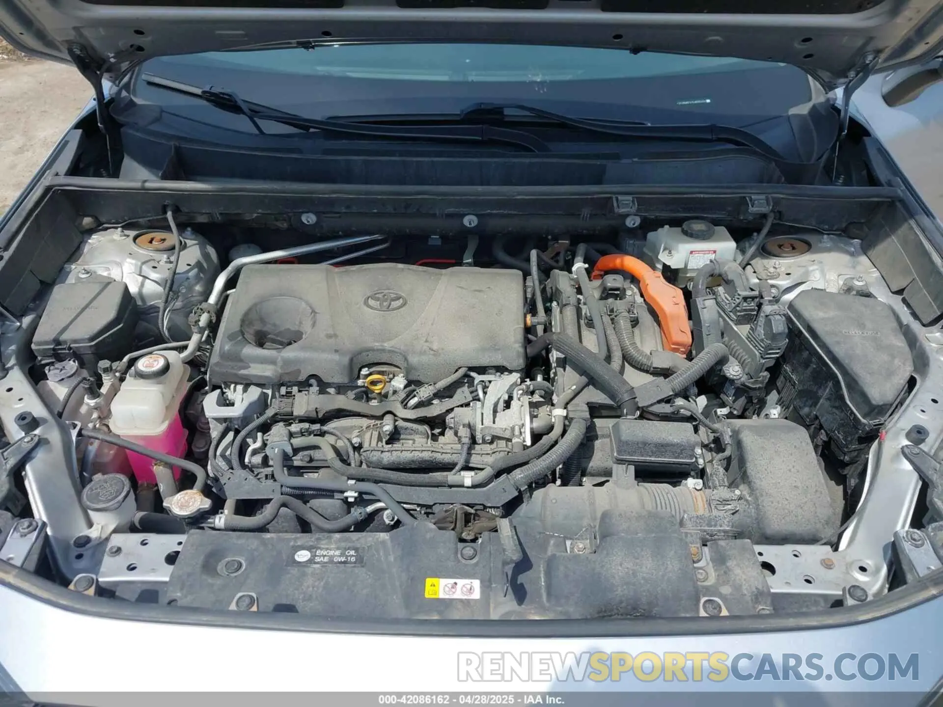 10 Photograph of a damaged car 2T3RWRFV1LW095424 TOYOTA RAV4 HYBRID 2020