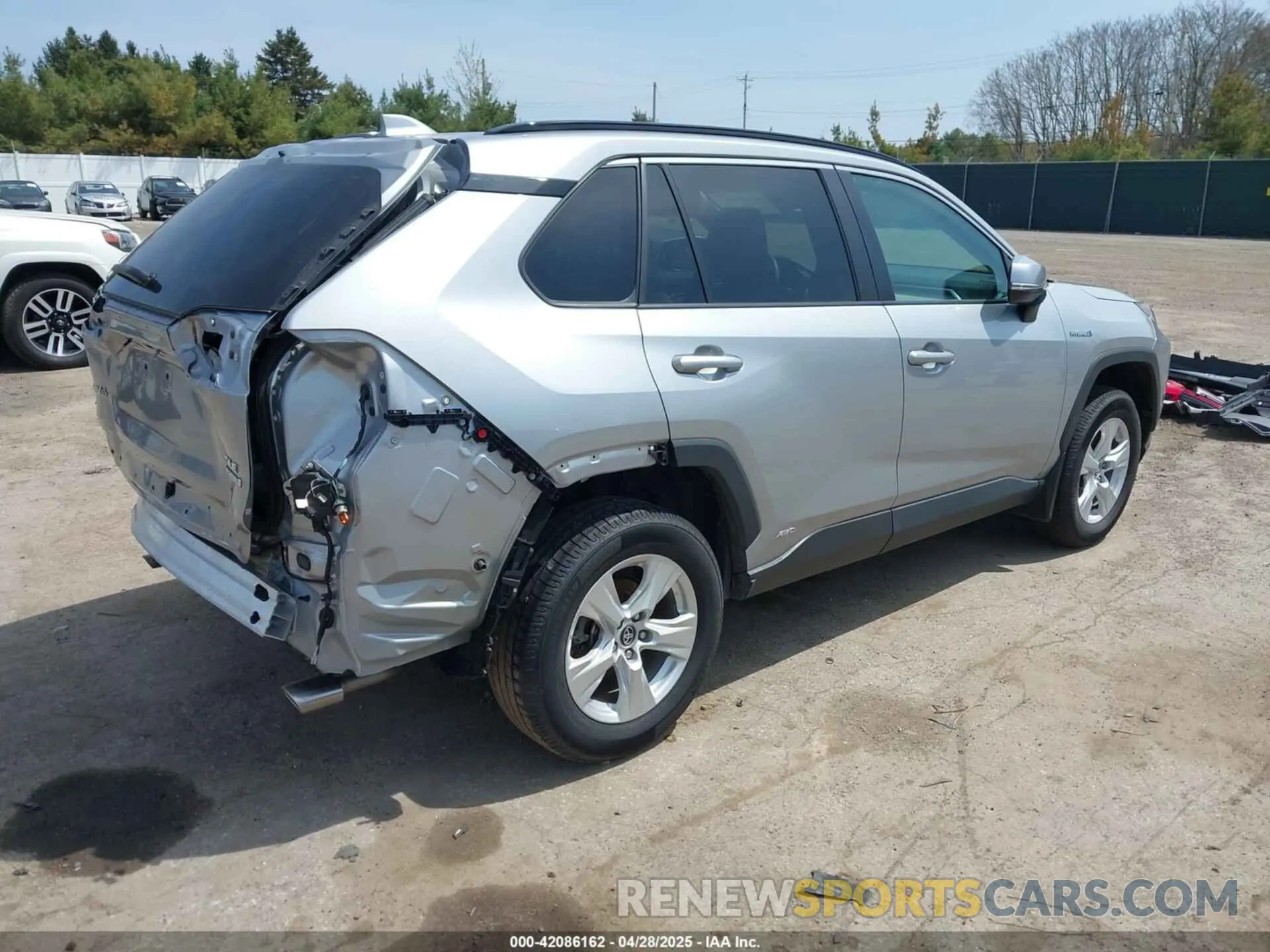 4 Photograph of a damaged car 2T3RWRFV1LW095424 TOYOTA RAV4 HYBRID 2020