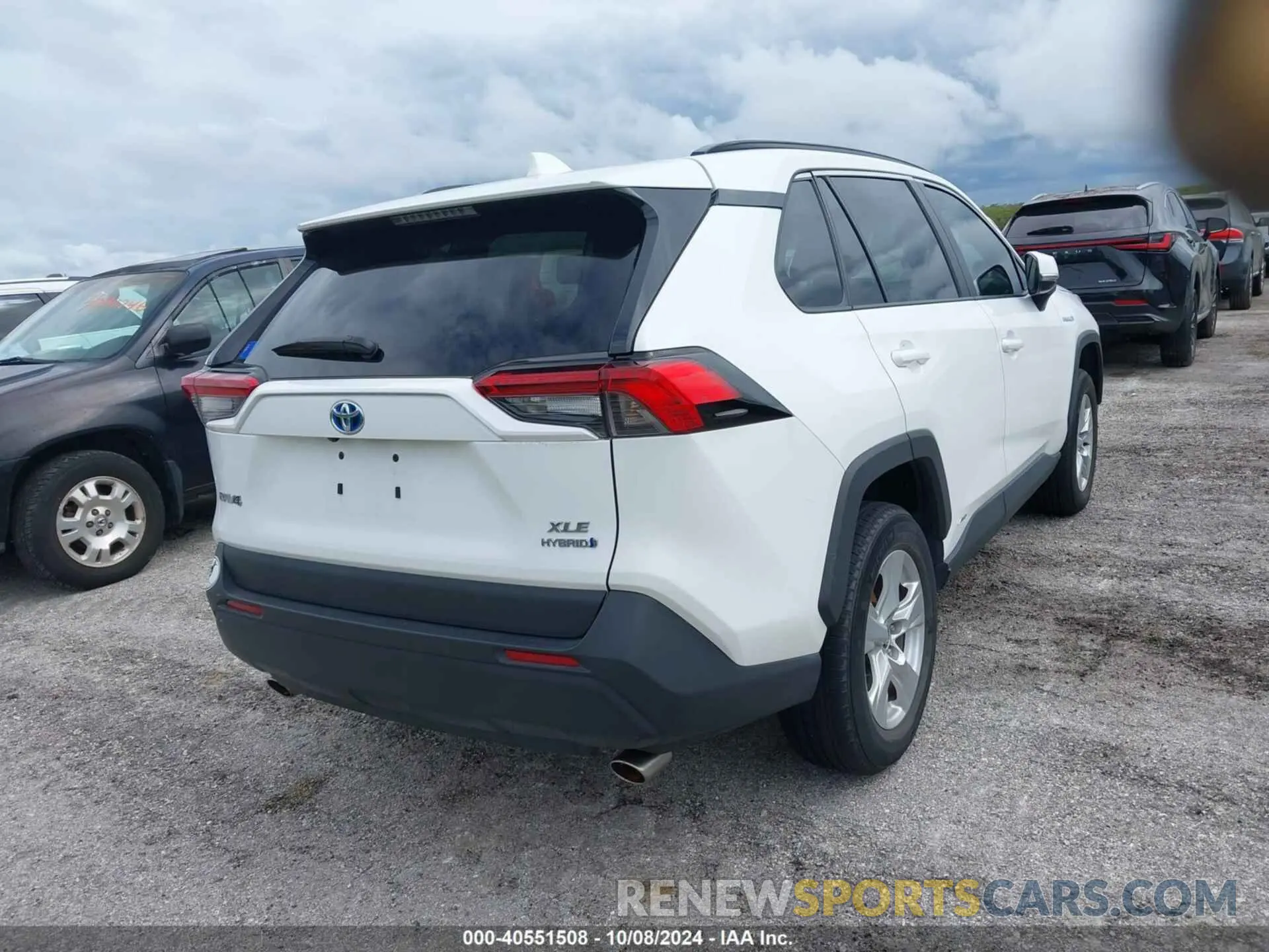 4 Photograph of a damaged car 2T3RWRFV3LW064563 TOYOTA RAV4 HYBRID 2020