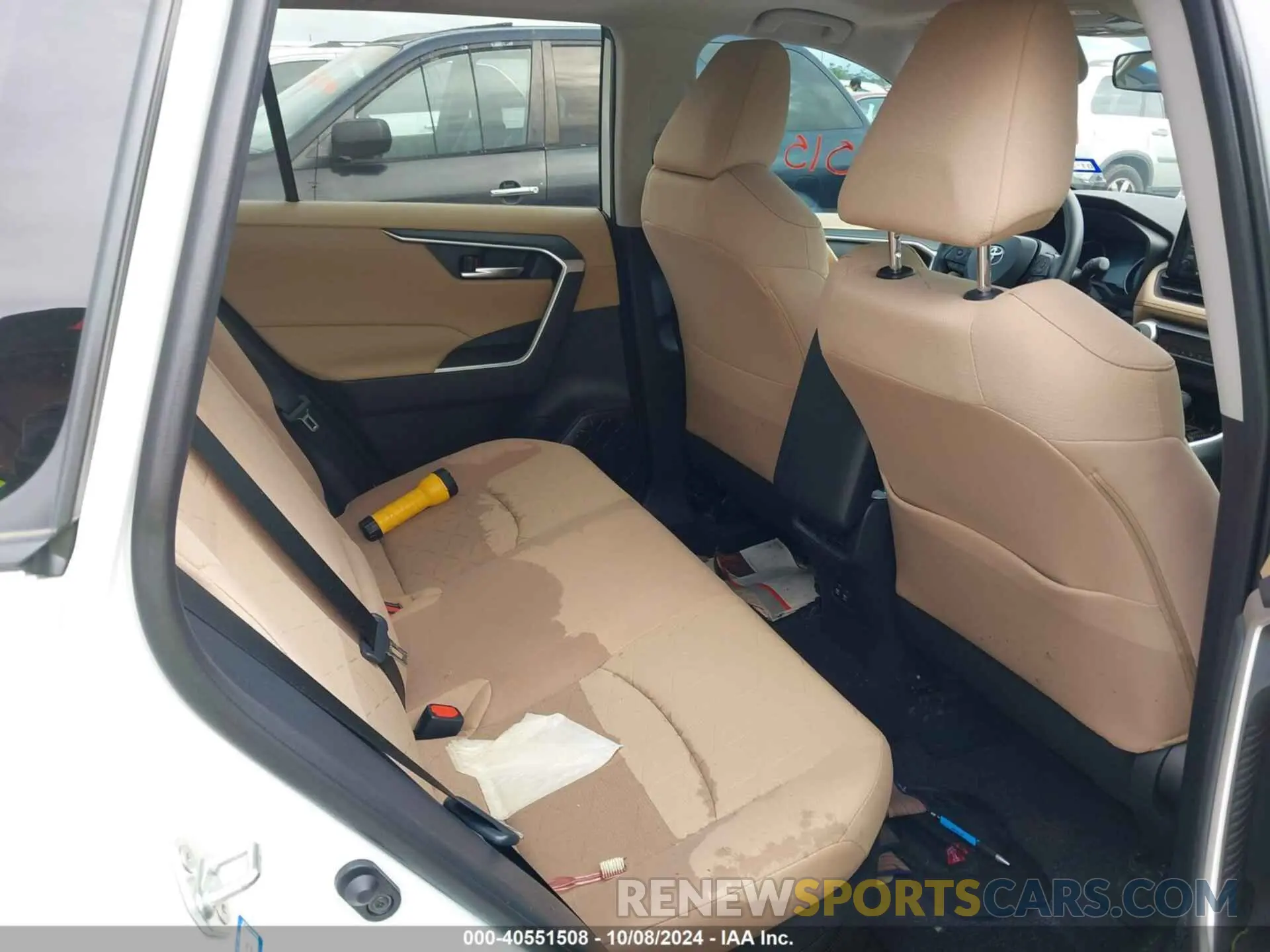 8 Photograph of a damaged car 2T3RWRFV3LW064563 TOYOTA RAV4 HYBRID 2020