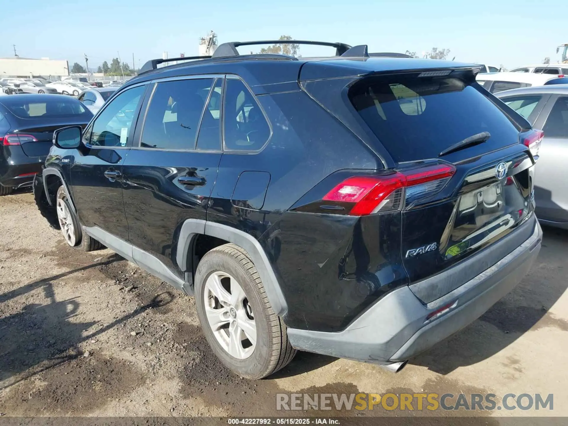 3 Фотография поврежденного автомобиля 2T3RWRFV3LW076891 TOYOTA RAV4 HYBRID 2020