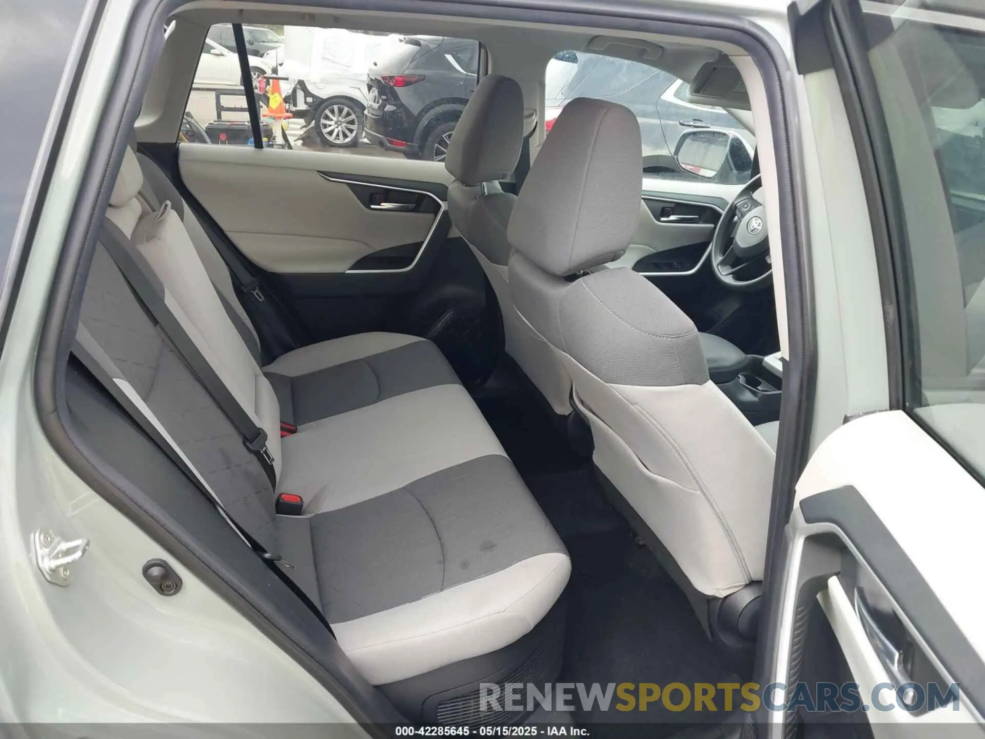 8 Фотография поврежденного автомобиля 2T3RWRFV3LW077250 TOYOTA RAV4 HYBRID 2020