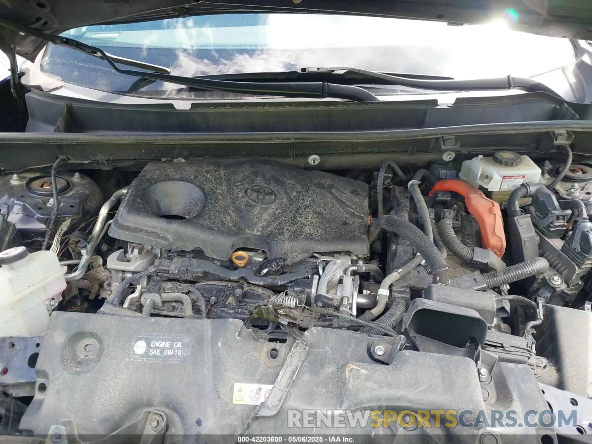 10 Photograph of a damaged car 4T3EWRFV0LU003413 TOYOTA RAV4 HYBRID 2020