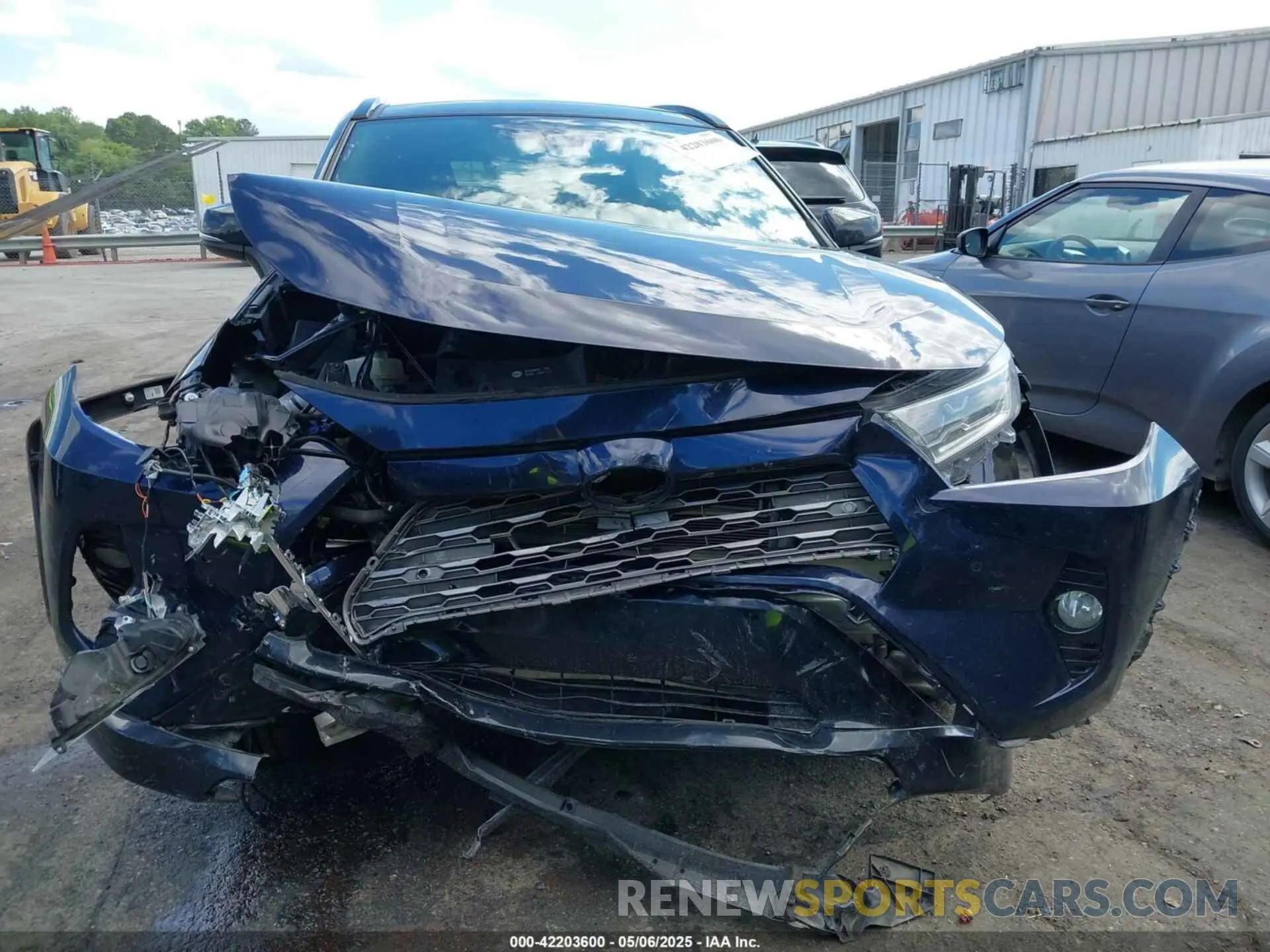 11 Photograph of a damaged car 4T3EWRFV0LU003413 TOYOTA RAV4 HYBRID 2020