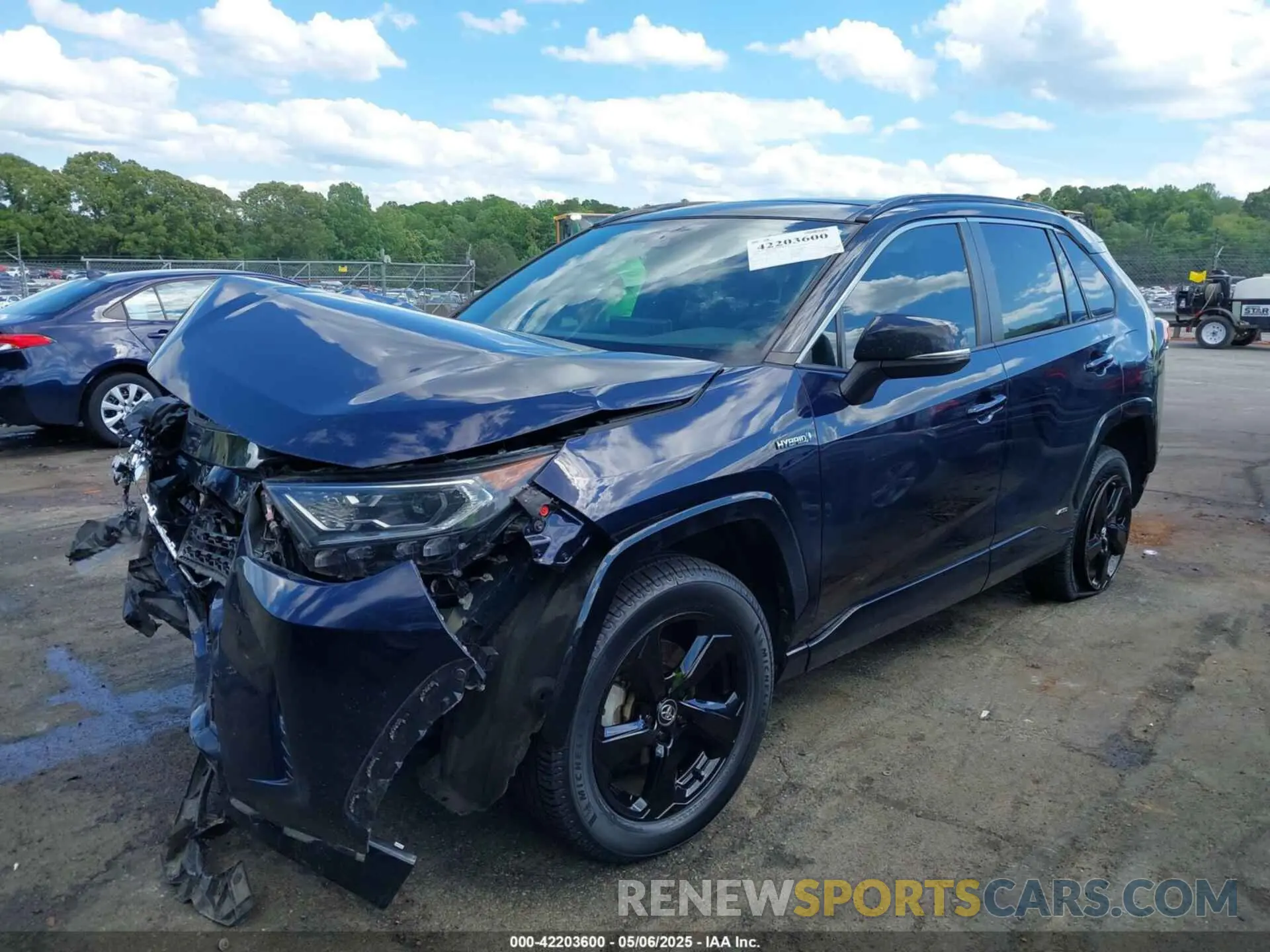2 Photograph of a damaged car 4T3EWRFV0LU003413 TOYOTA RAV4 HYBRID 2020