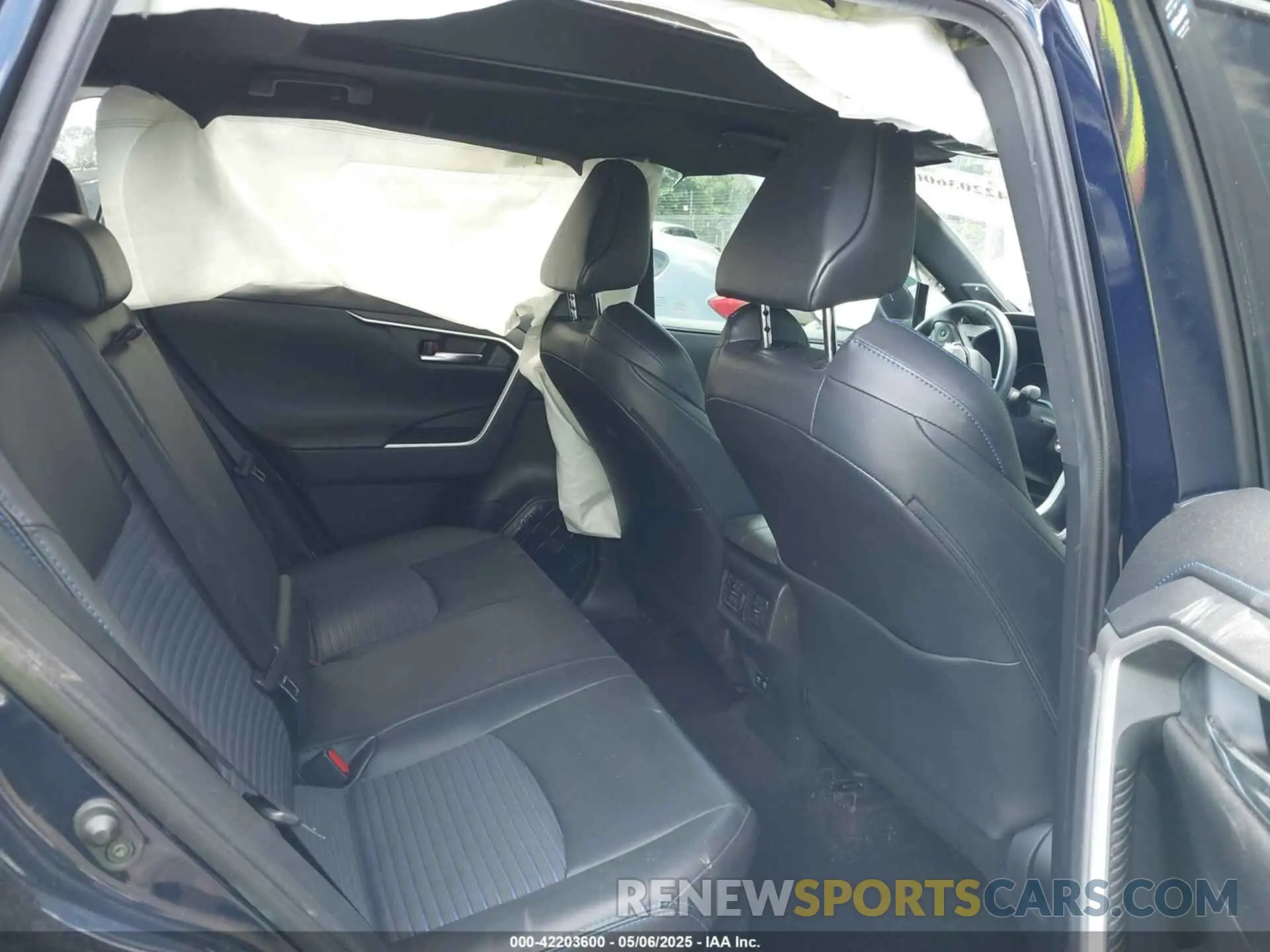 8 Photograph of a damaged car 4T3EWRFV0LU003413 TOYOTA RAV4 HYBRID 2020