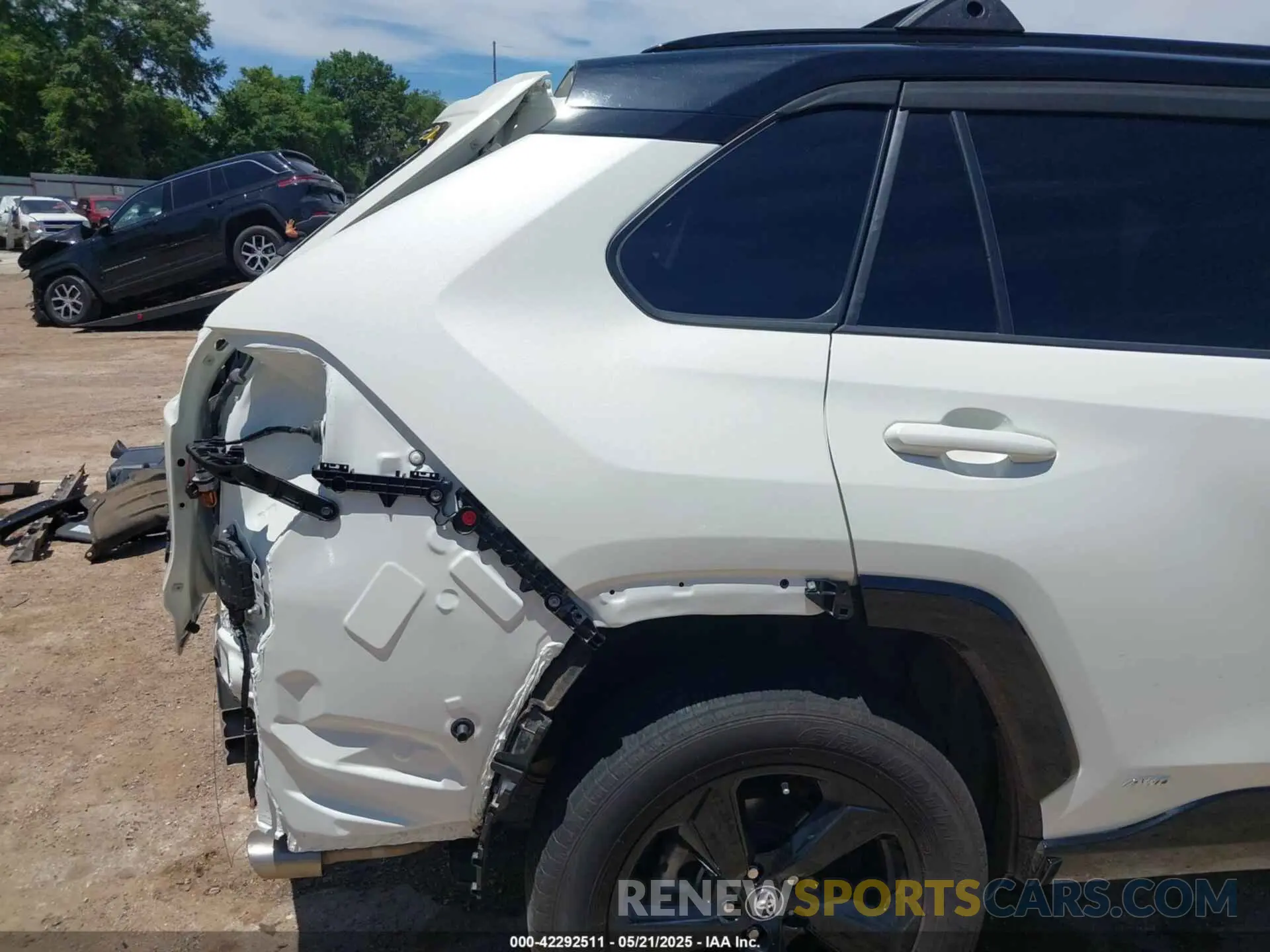 20 Photograph of a damaged car 4T3EWRFV0LU008448 TOYOTA RAV4 HYBRID 2020