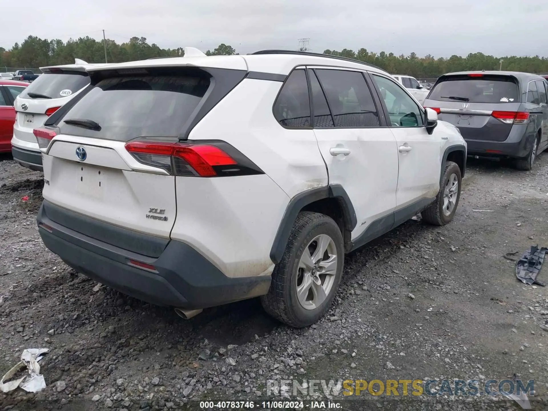 4 Photograph of a damaged car 4T3R6RFV1LU001171 TOYOTA RAV4 HYBRID 2020