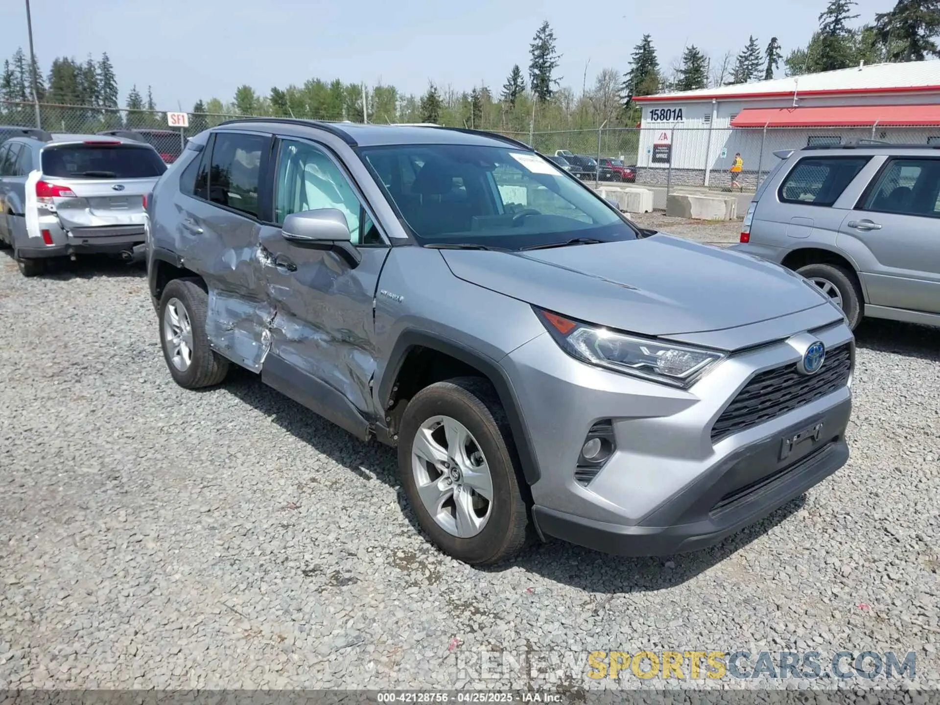 1 Фотография поврежденного автомобиля 4T3R6RFV1LU005933 TOYOTA RAV4 HYBRID 2020