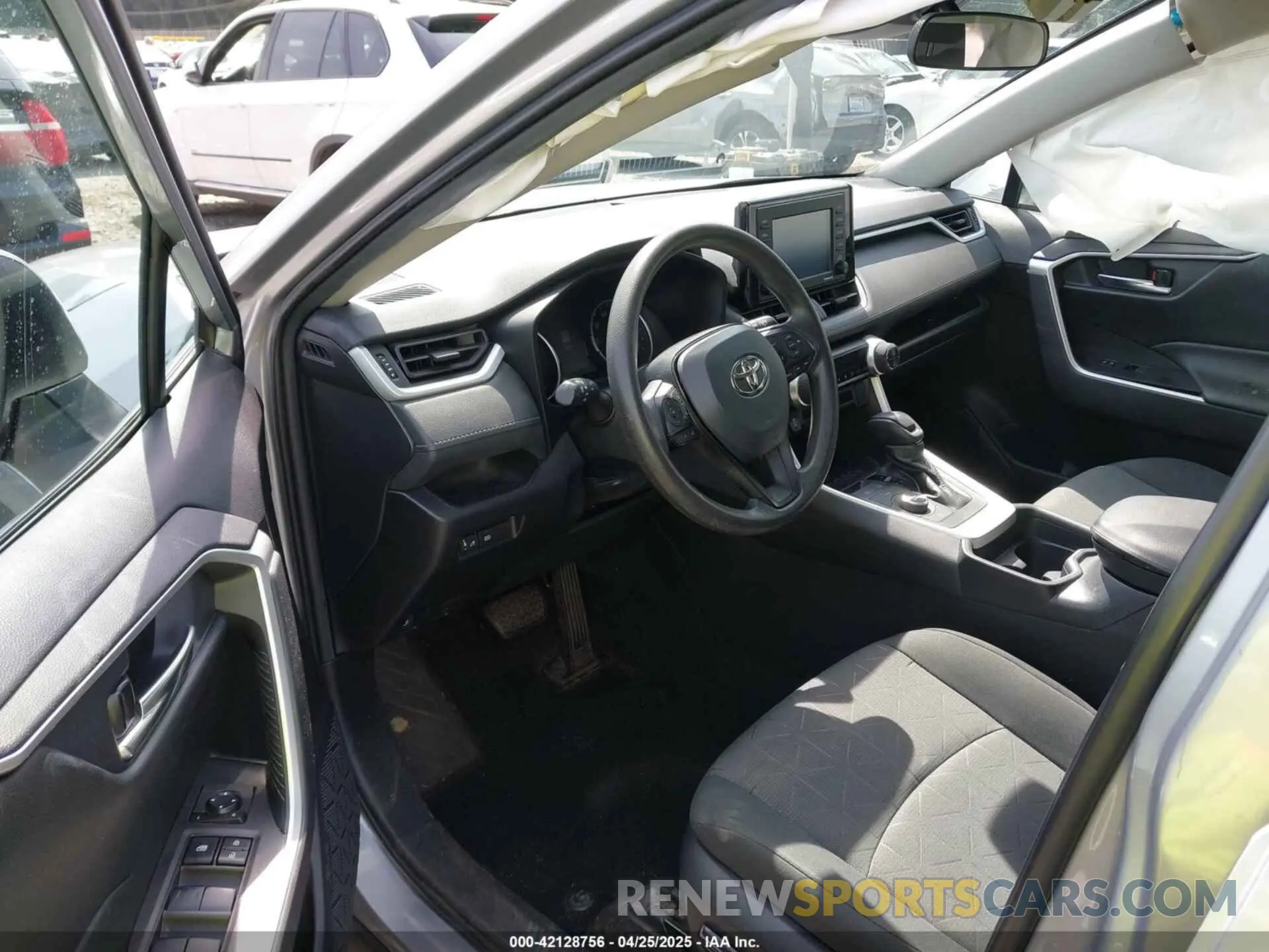 5 Фотография поврежденного автомобиля 4T3R6RFV1LU005933 TOYOTA RAV4 HYBRID 2020