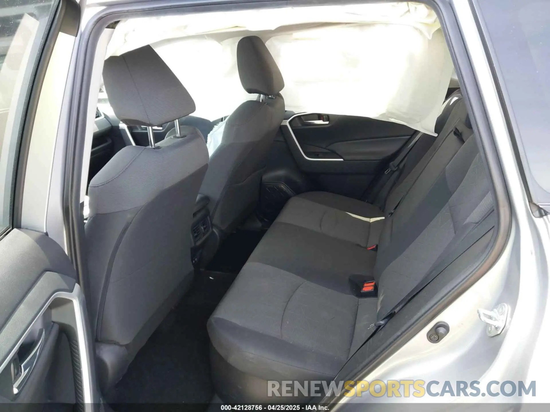 8 Фотография поврежденного автомобиля 4T3R6RFV1LU005933 TOYOTA RAV4 HYBRID 2020