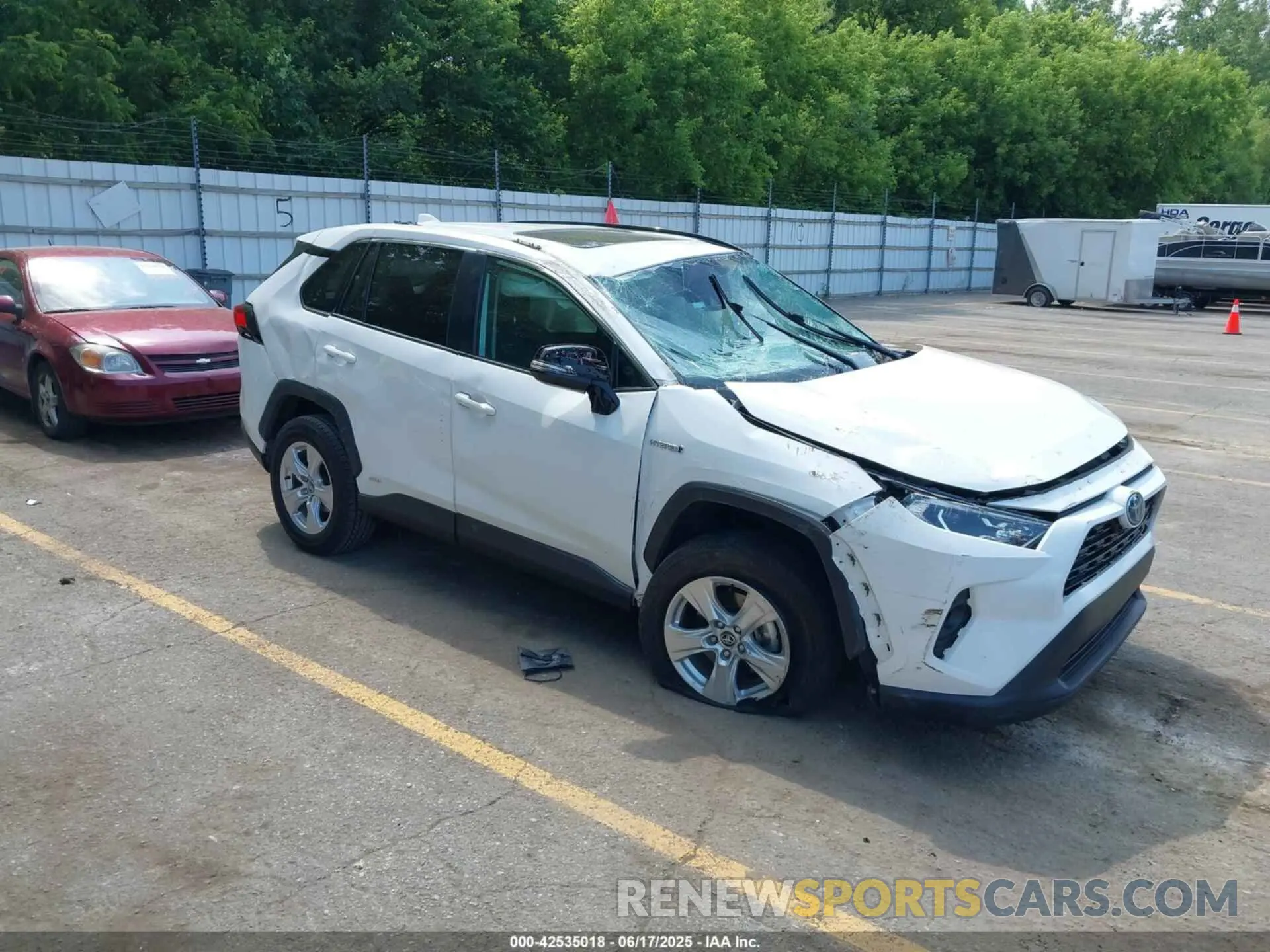 1 Фотография поврежденного автомобиля 4T3R6RFV8LU003340 TOYOTA RAV4 HYBRID 2020
