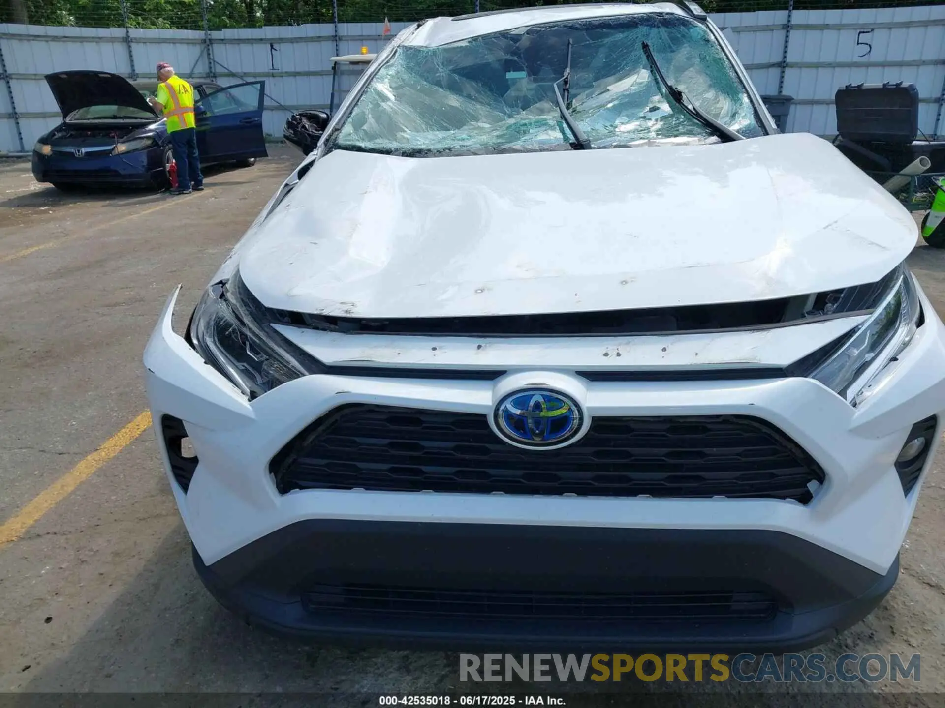 12 Фотография поврежденного автомобиля 4T3R6RFV8LU003340 TOYOTA RAV4 HYBRID 2020