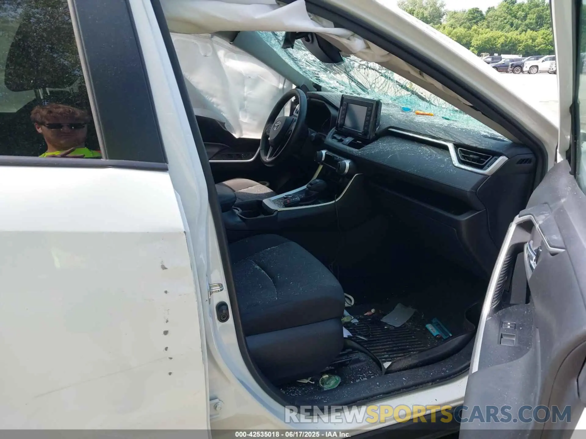 5 Фотография поврежденного автомобиля 4T3R6RFV8LU003340 TOYOTA RAV4 HYBRID 2020