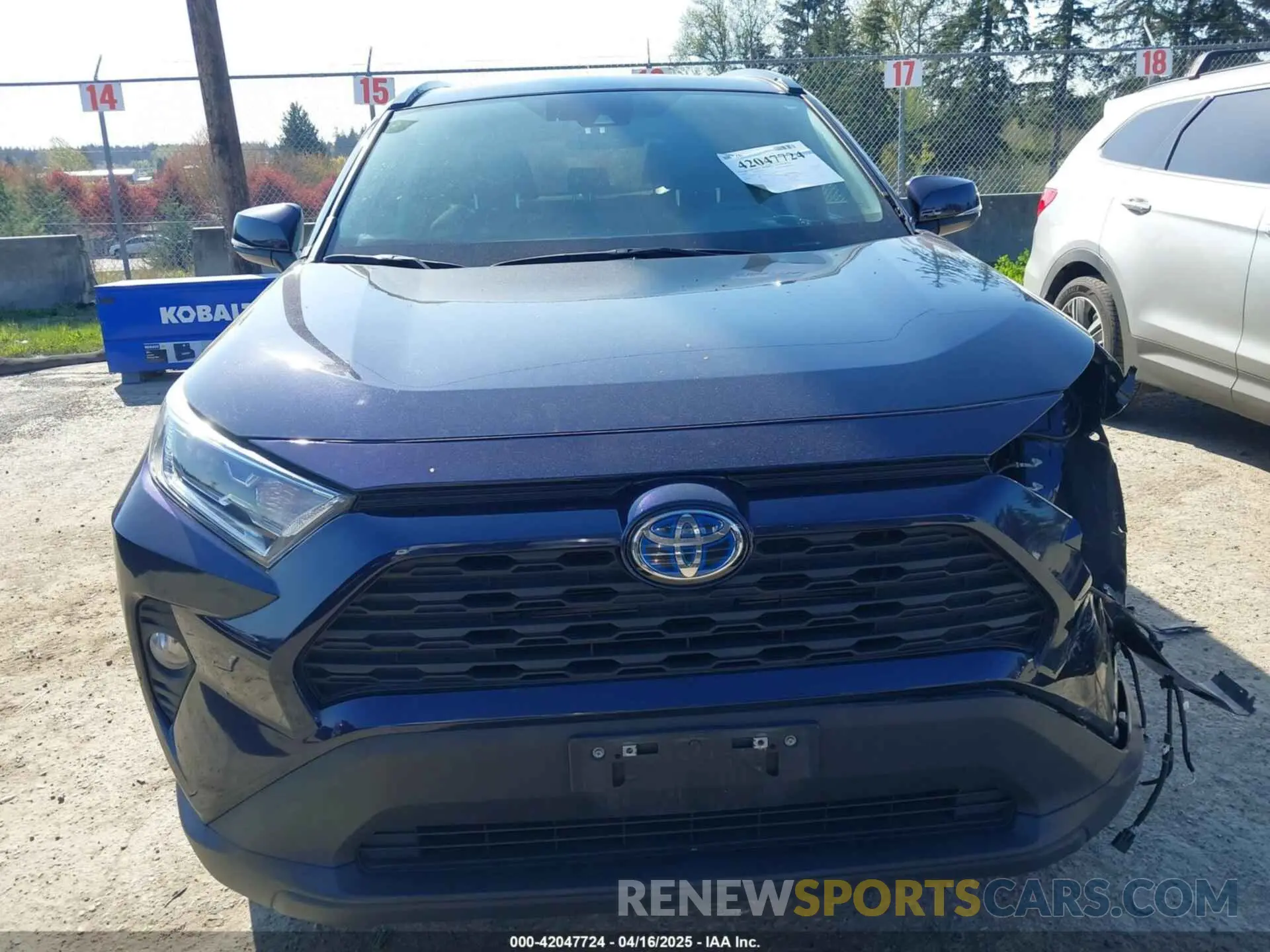 13 Photograph of a damaged car 4T3R6RFV9LU005713 TOYOTA RAV4 HYBRID 2020