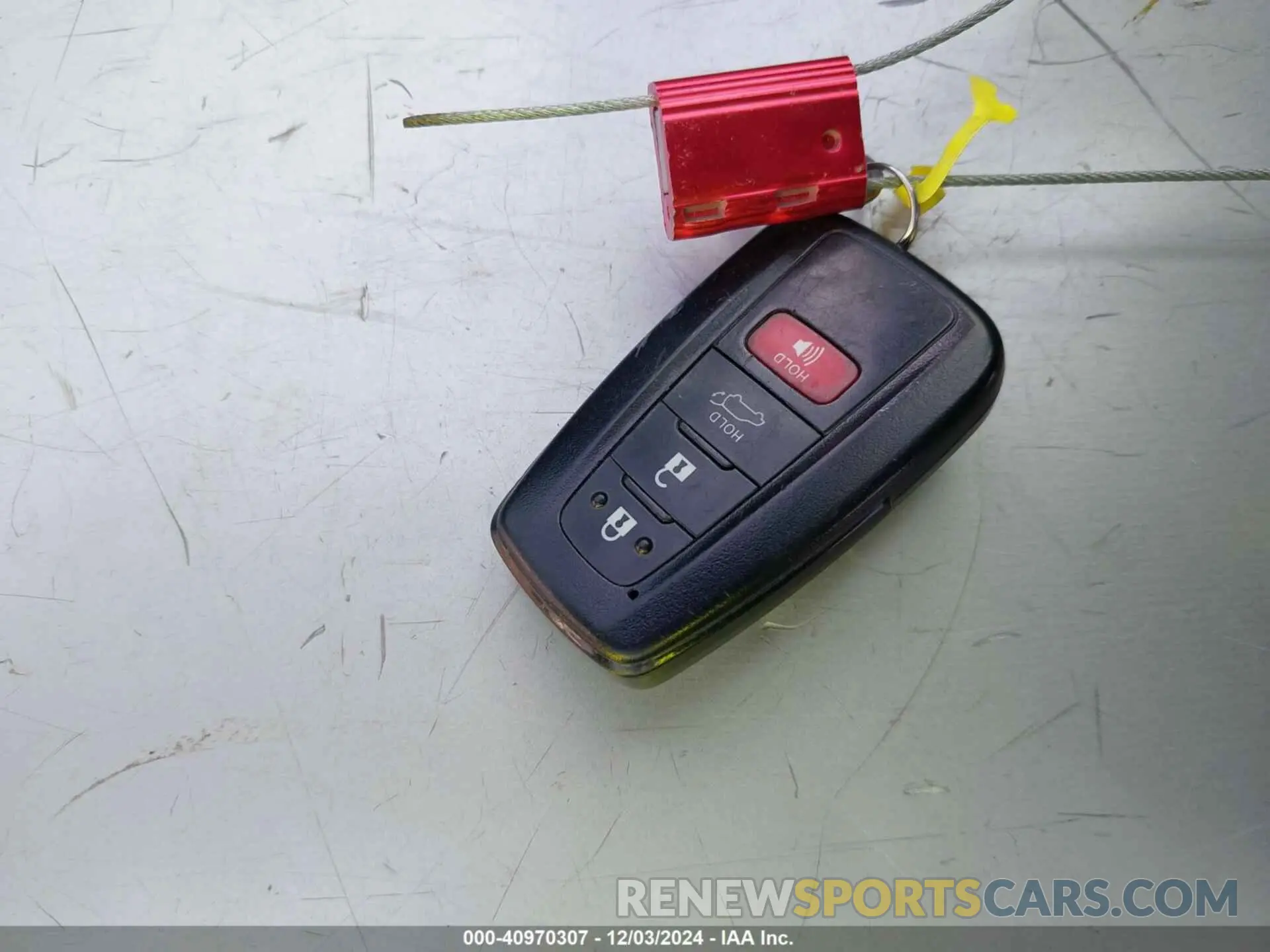 11 Photograph of a damaged car 4T3RWRFV2LU006038 TOYOTA RAV4 HYBRID 2020