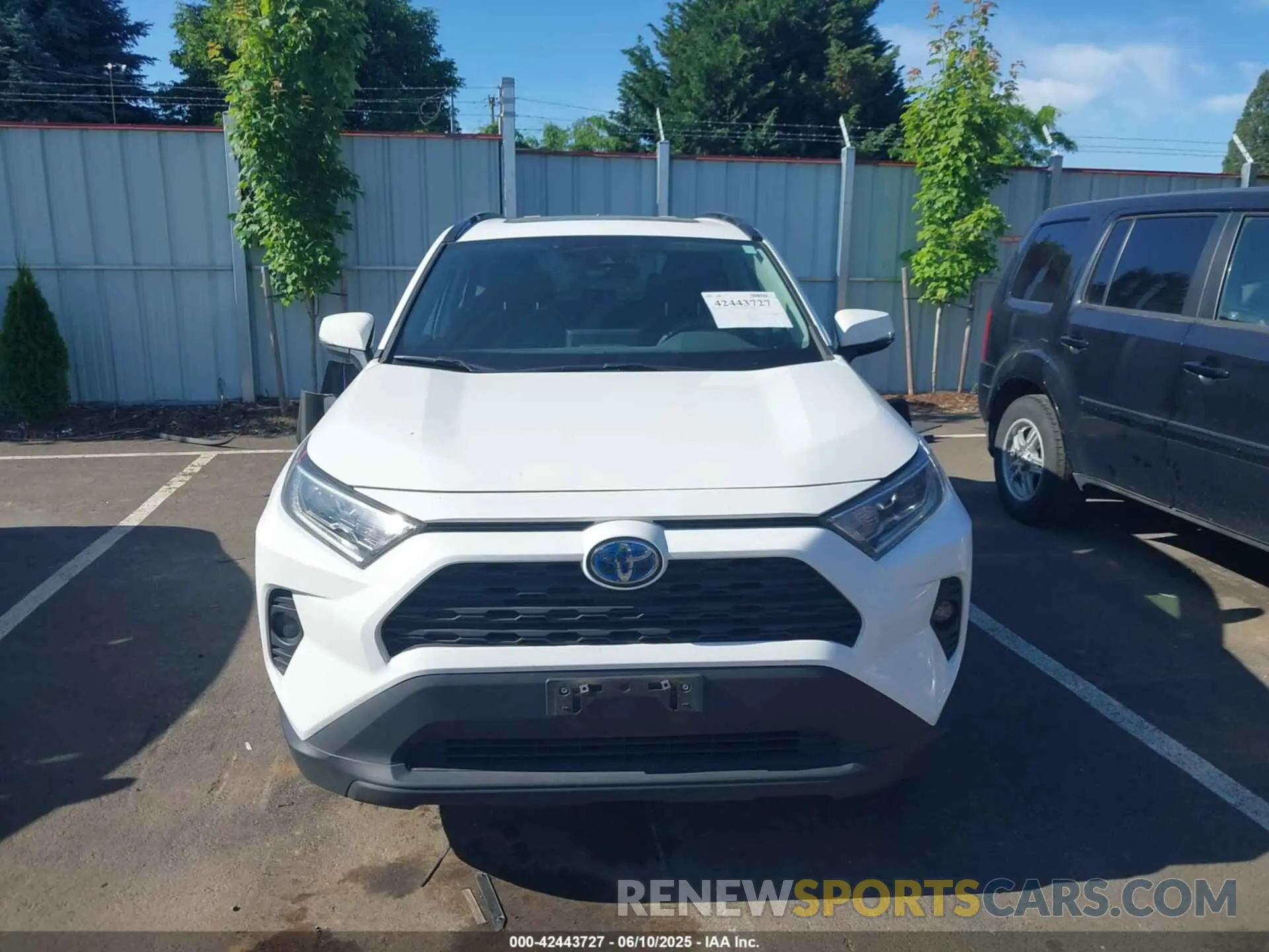 13 Photograph of a damaged car 4T3RWRFV2LU008601 TOYOTA RAV4 HYBRID 2020