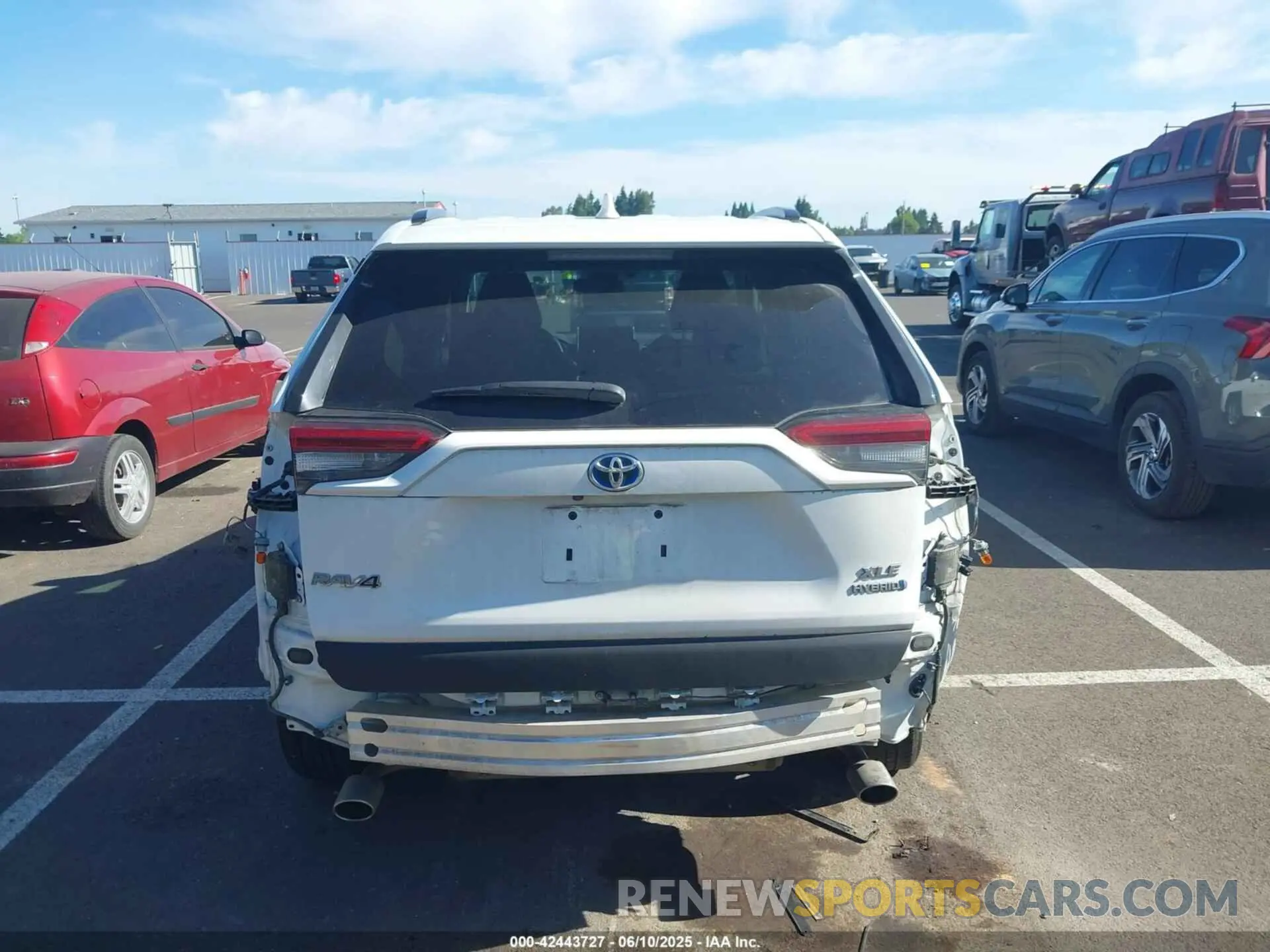 17 Photograph of a damaged car 4T3RWRFV2LU008601 TOYOTA RAV4 HYBRID 2020