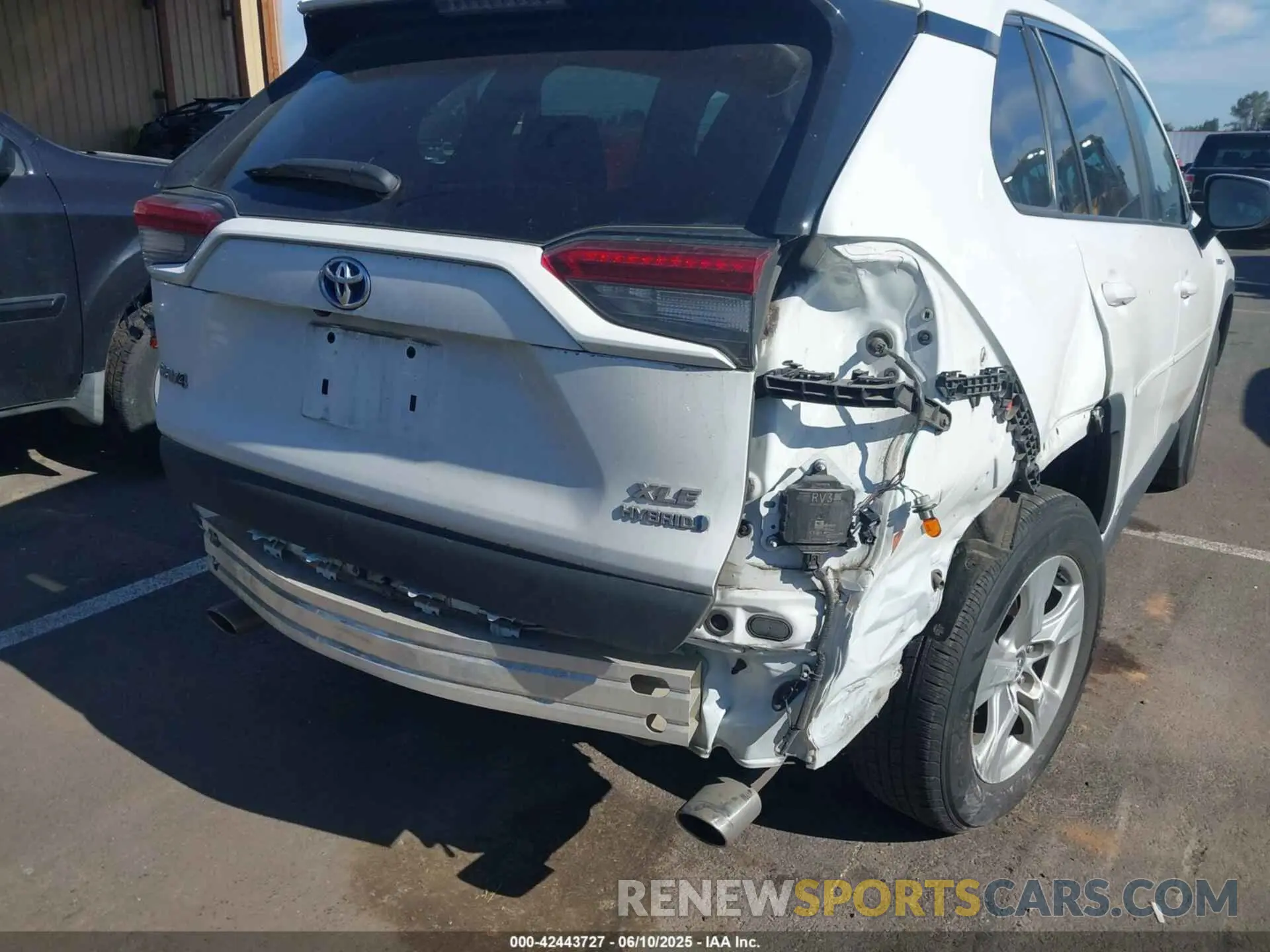 6 Photograph of a damaged car 4T3RWRFV2LU008601 TOYOTA RAV4 HYBRID 2020