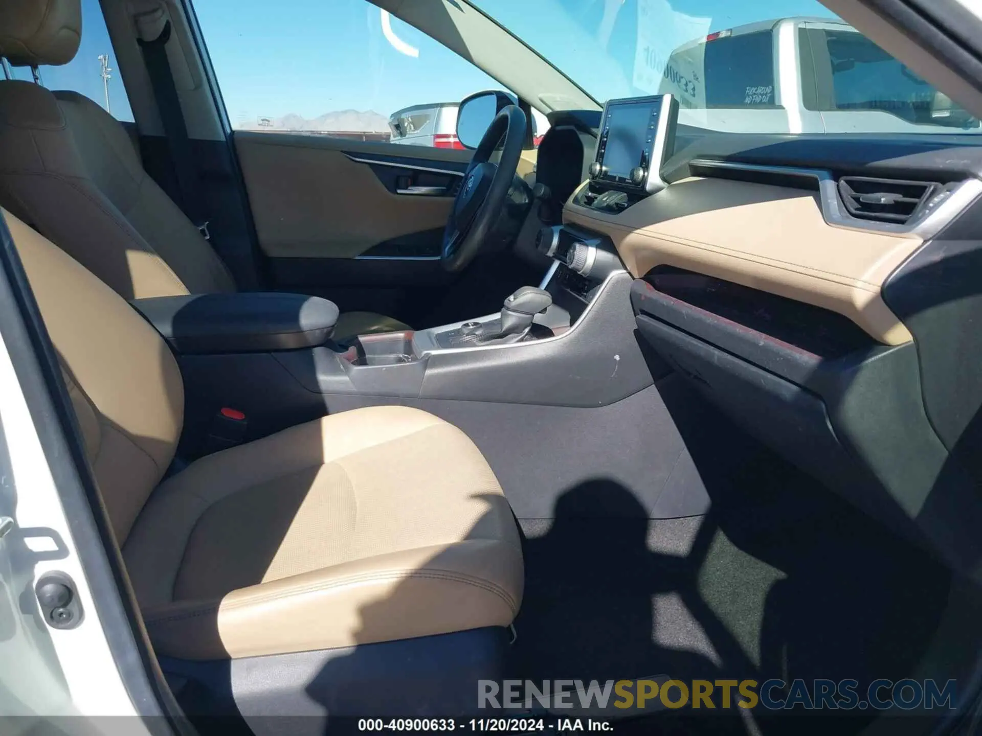 5 Photograph of a damaged car JTMD6RFV8LD501092 TOYOTA RAV4 HYBRID 2020