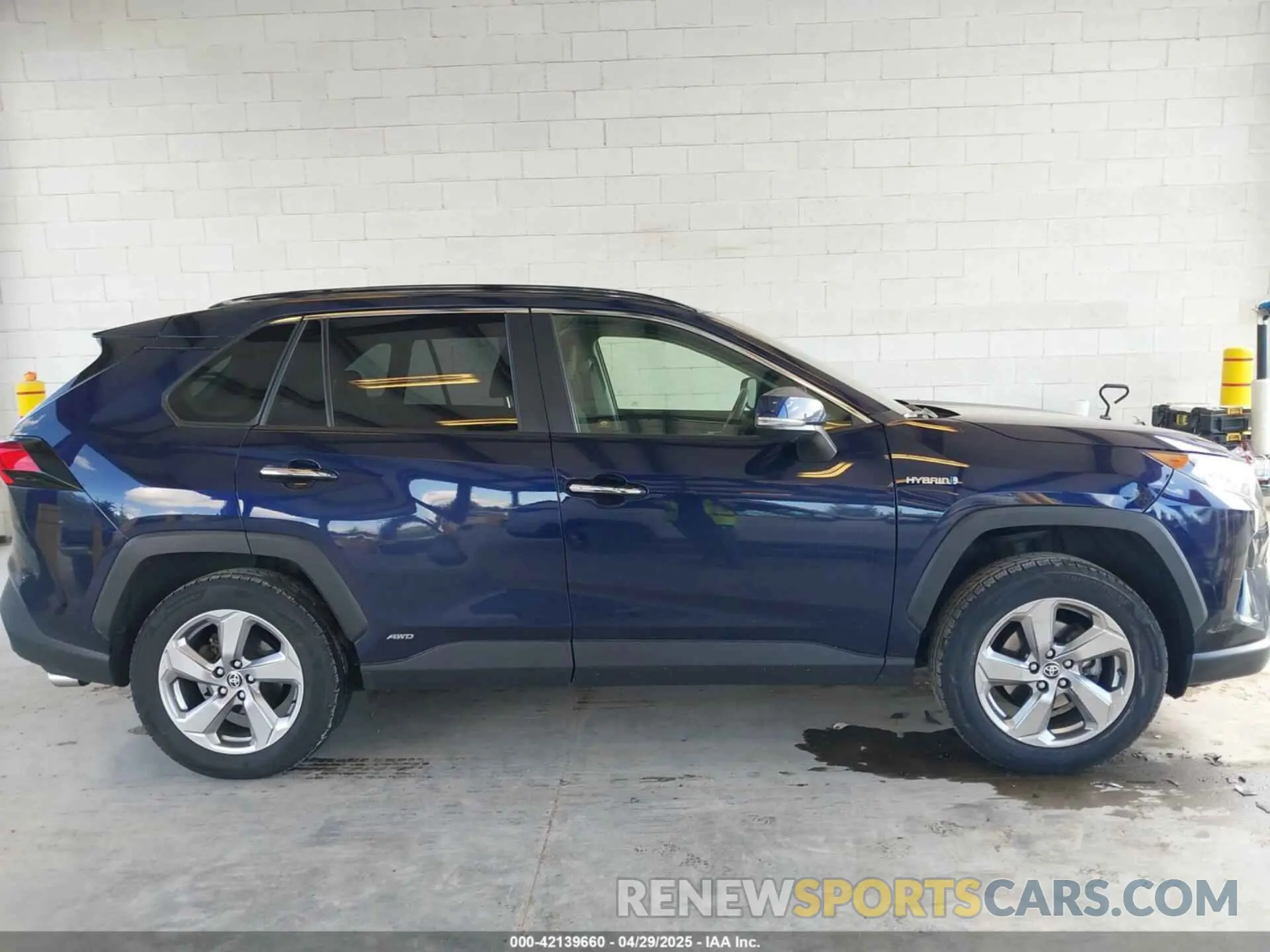 13 Photograph of a damaged car JTMDWRFV4LD527463 TOYOTA RAV4 HYBRID 2020