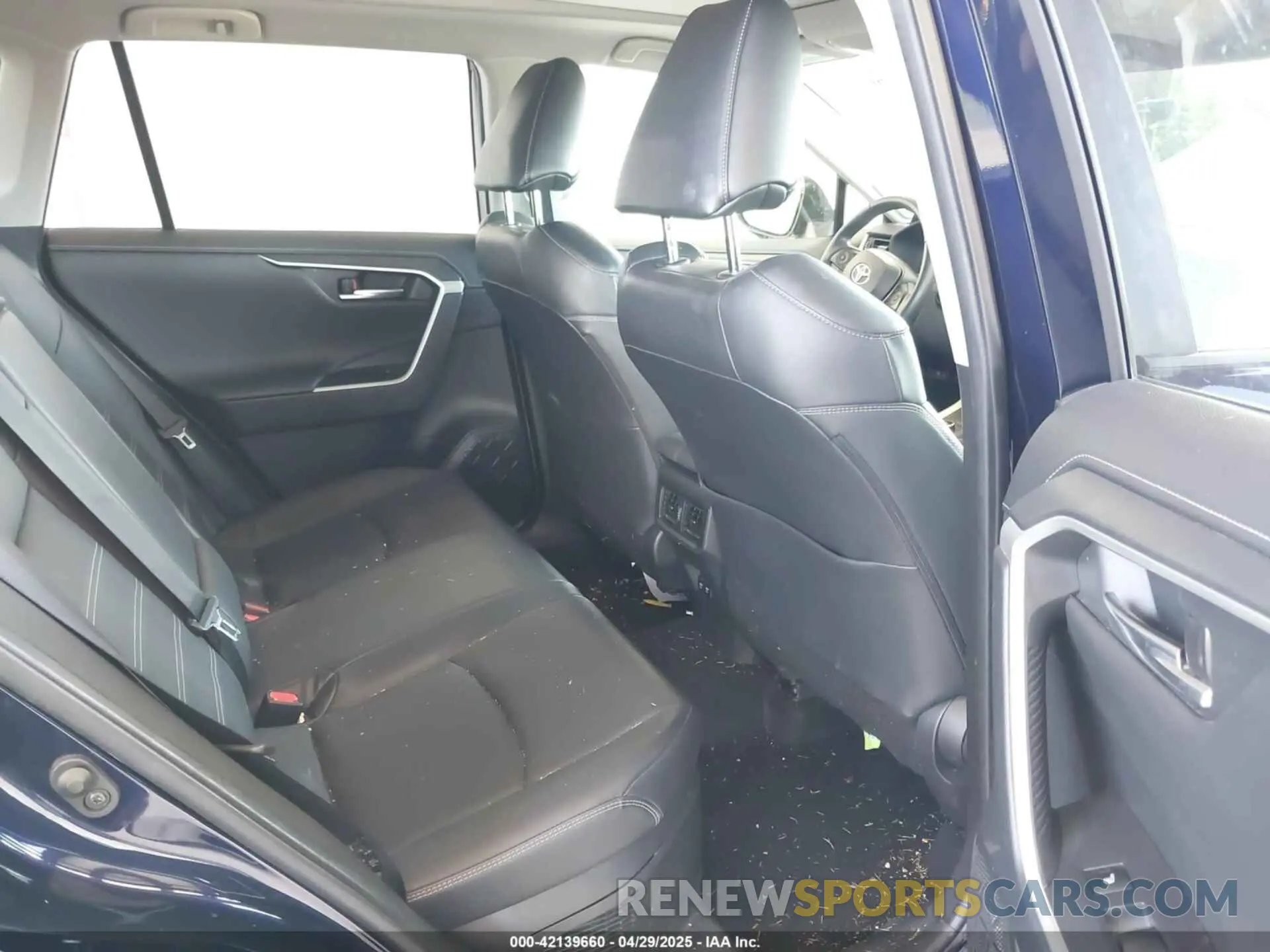 8 Photograph of a damaged car JTMDWRFV4LD527463 TOYOTA RAV4 HYBRID 2020