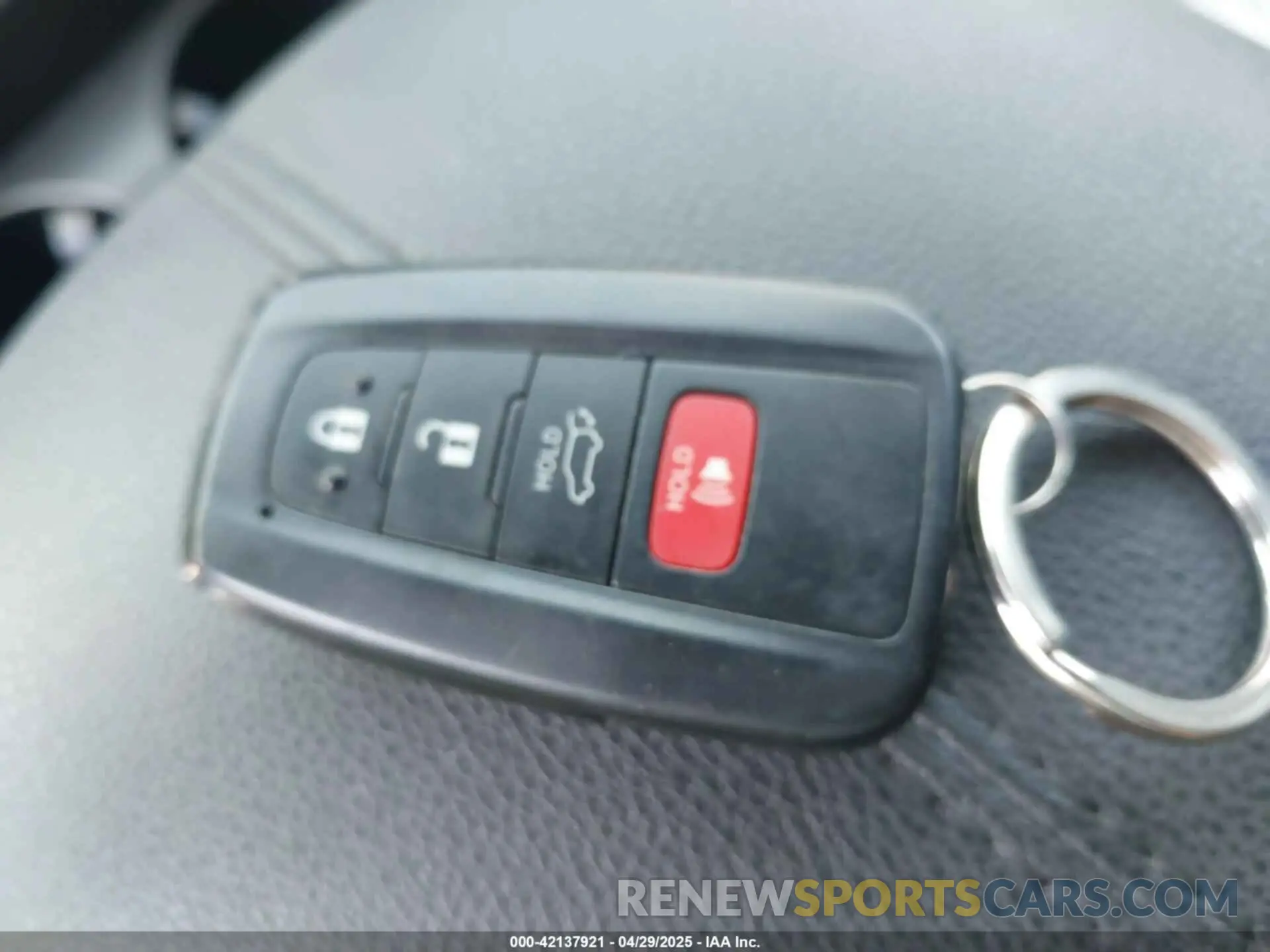 11 Фотография поврежденного автомобиля JTMDWRFV5LD065253 TOYOTA RAV4 HYBRID 2020