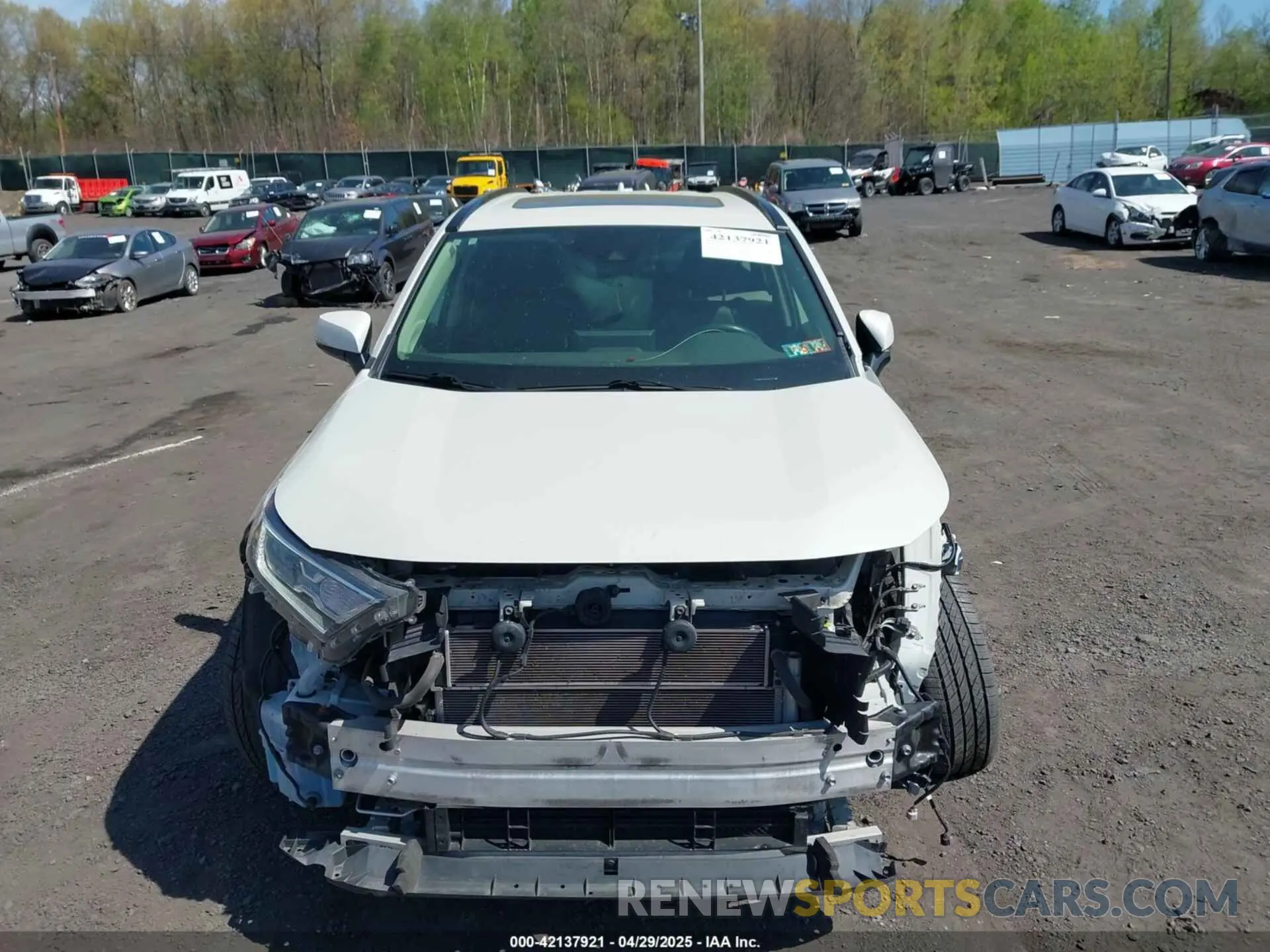 12 Фотография поврежденного автомобиля JTMDWRFV5LD065253 TOYOTA RAV4 HYBRID 2020