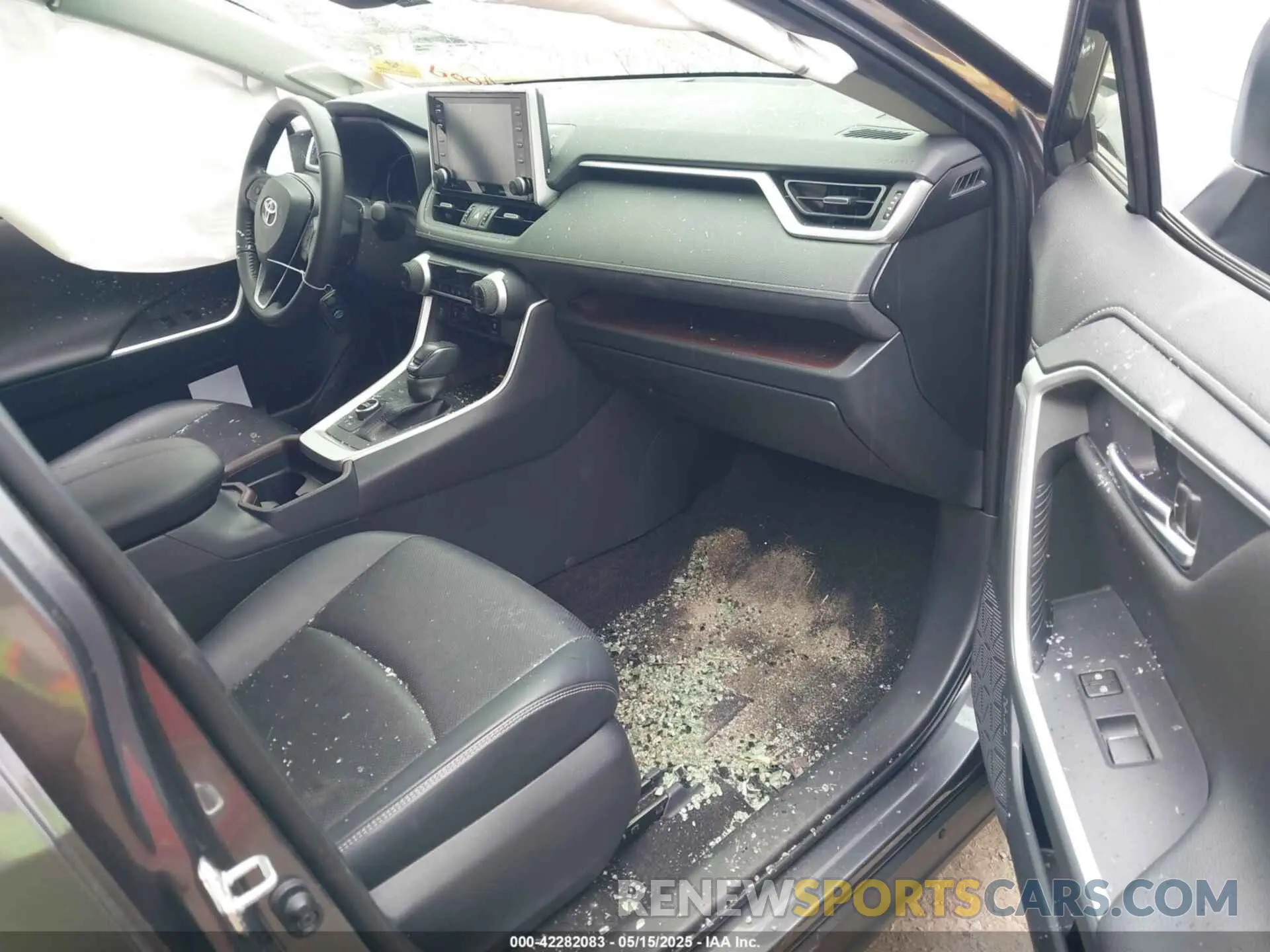 5 Photograph of a damaged car JTMDWRFVXLD529234 TOYOTA RAV4 HYBRID 2020
