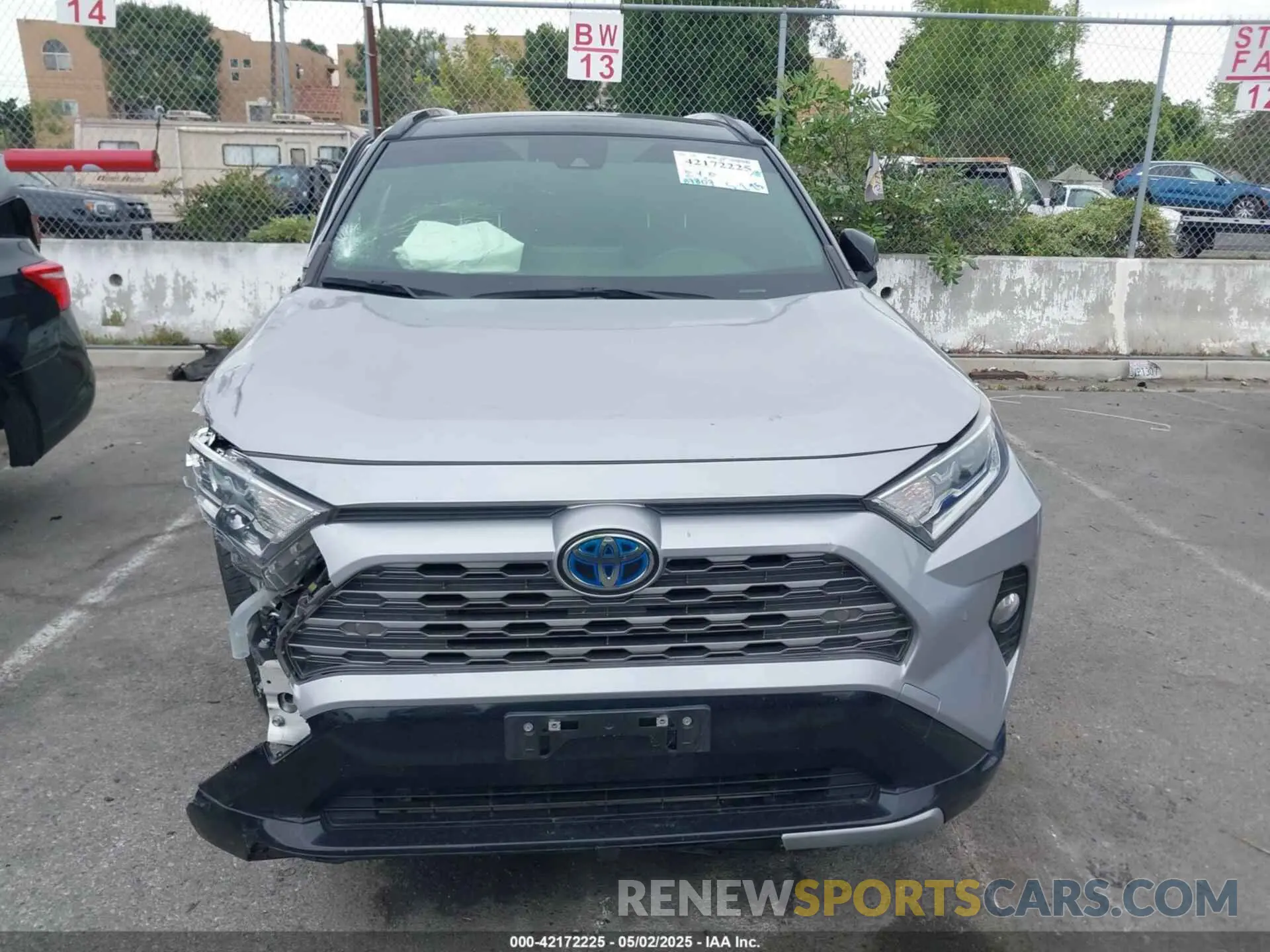 12 Фотография поврежденного автомобиля JTMEWRFV2LD543276 TOYOTA RAV4 HYBRID 2020