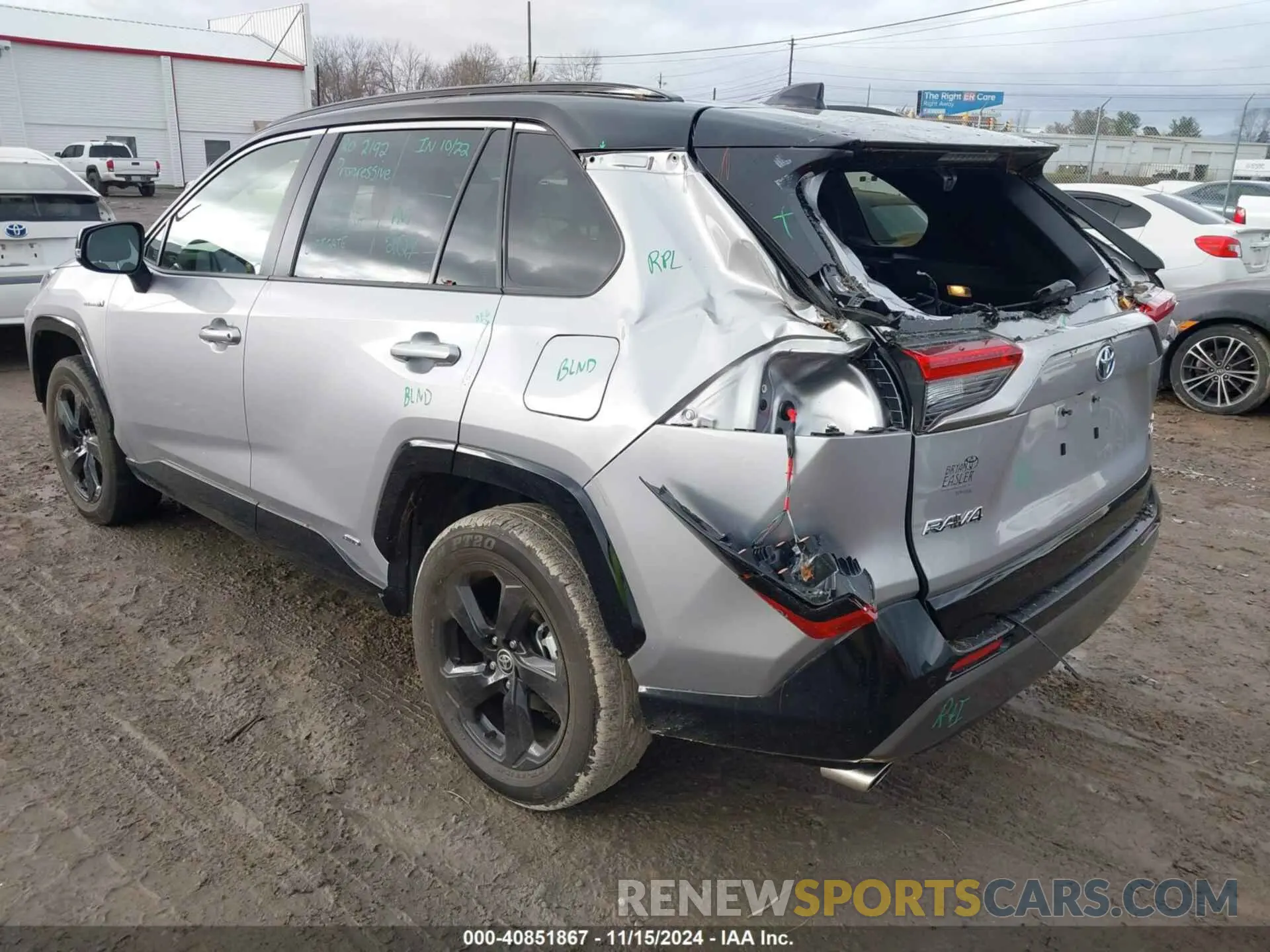 3 Фотография поврежденного автомобиля JTMEWRFV2LJ038369 TOYOTA RAV4 HYBRID 2020