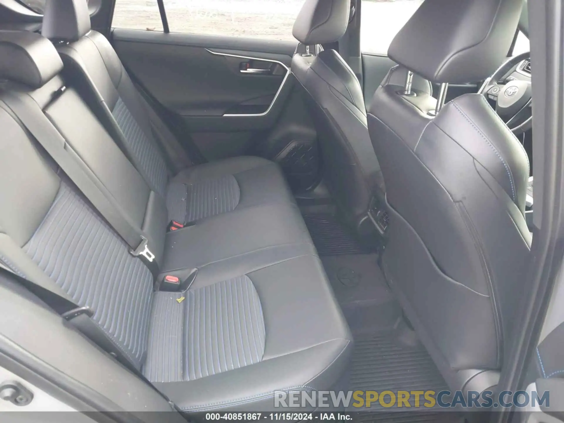 8 Фотография поврежденного автомобиля JTMEWRFV2LJ038369 TOYOTA RAV4 HYBRID 2020