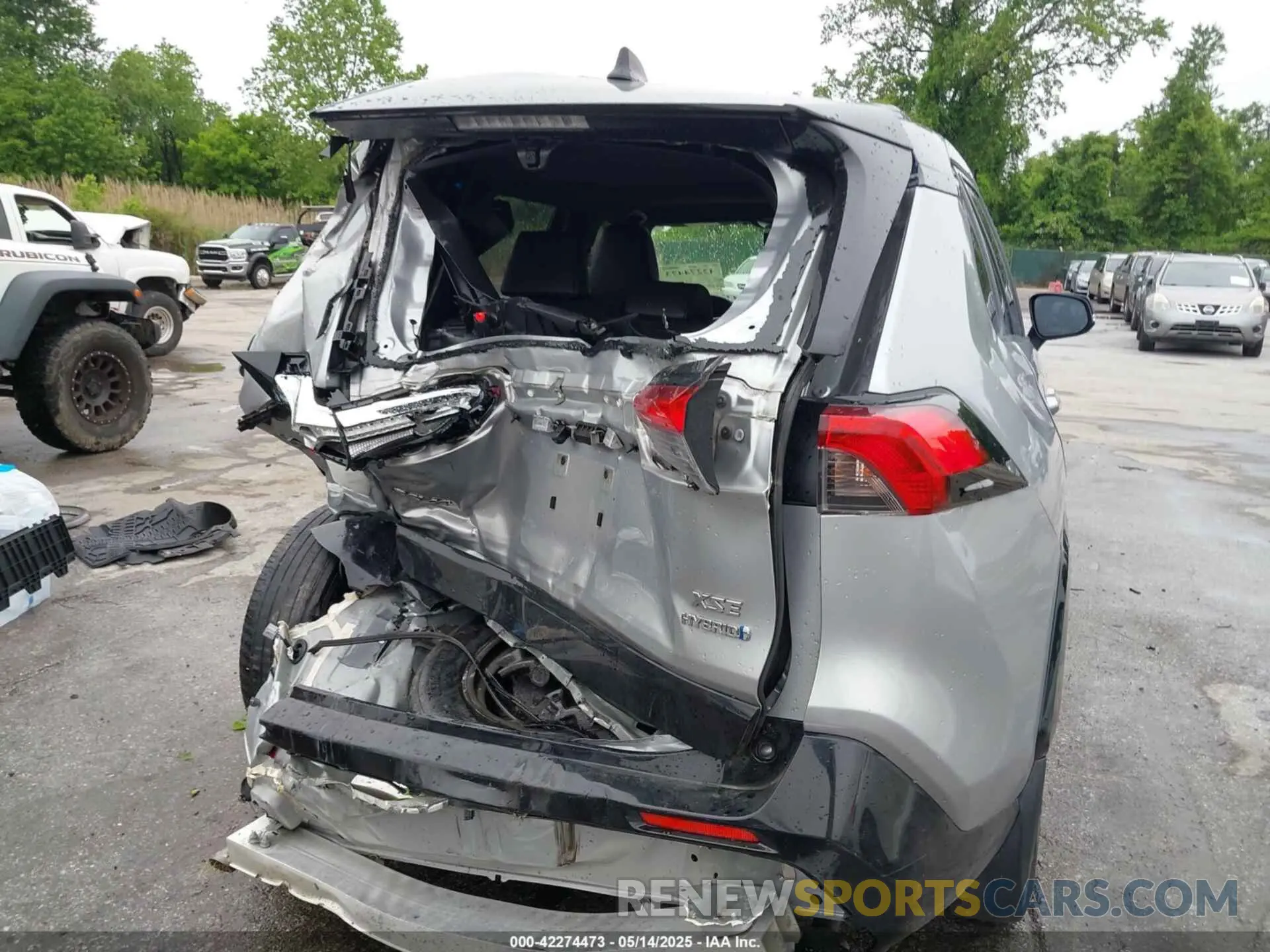 6 Фотография поврежденного автомобиля JTMEWRFV2LJ048285 TOYOTA RAV4 HYBRID 2020