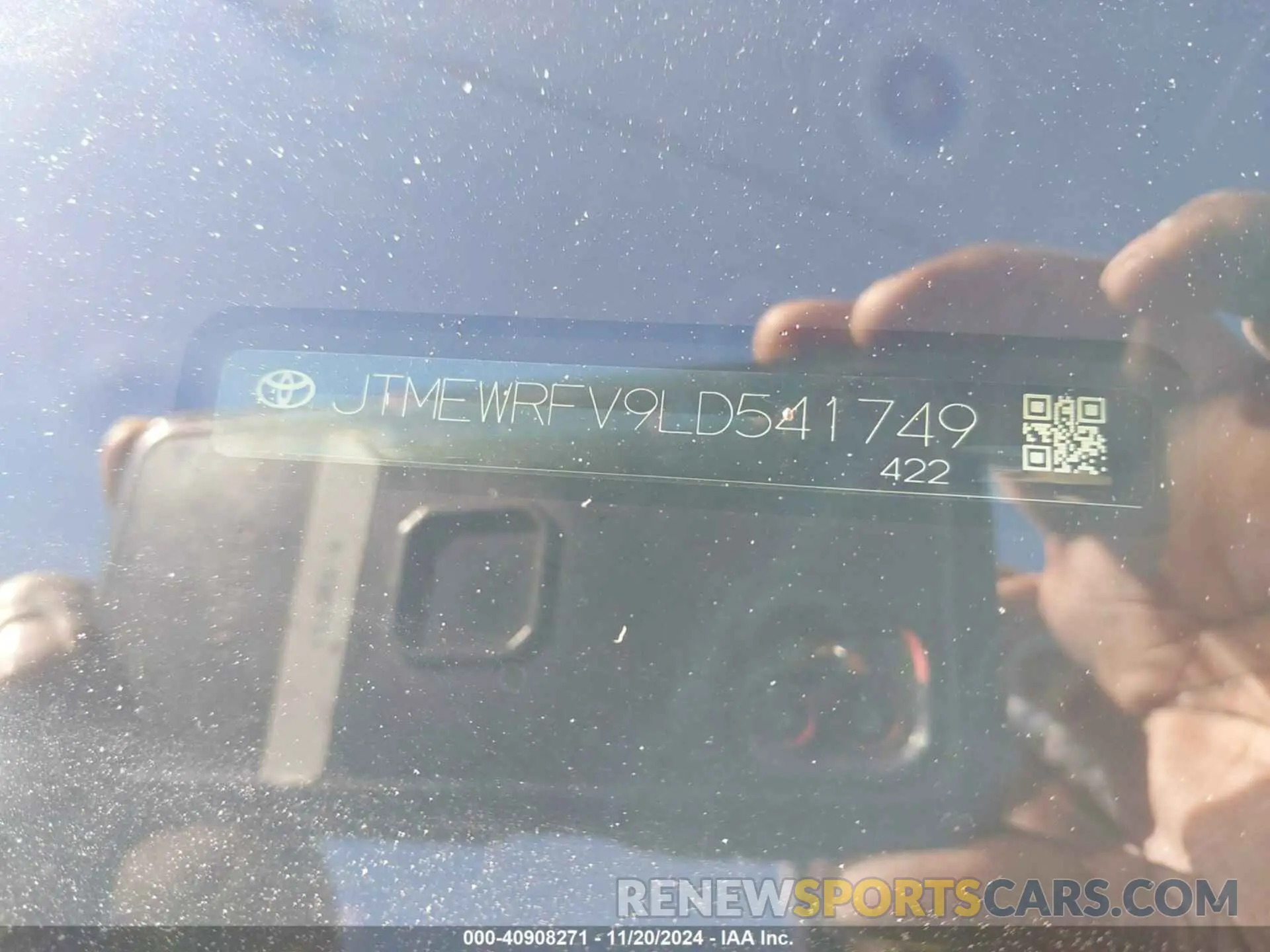 9 Photograph of a damaged car JTMEWRFV9LD541749 TOYOTA RAV4 HYBRID 2020