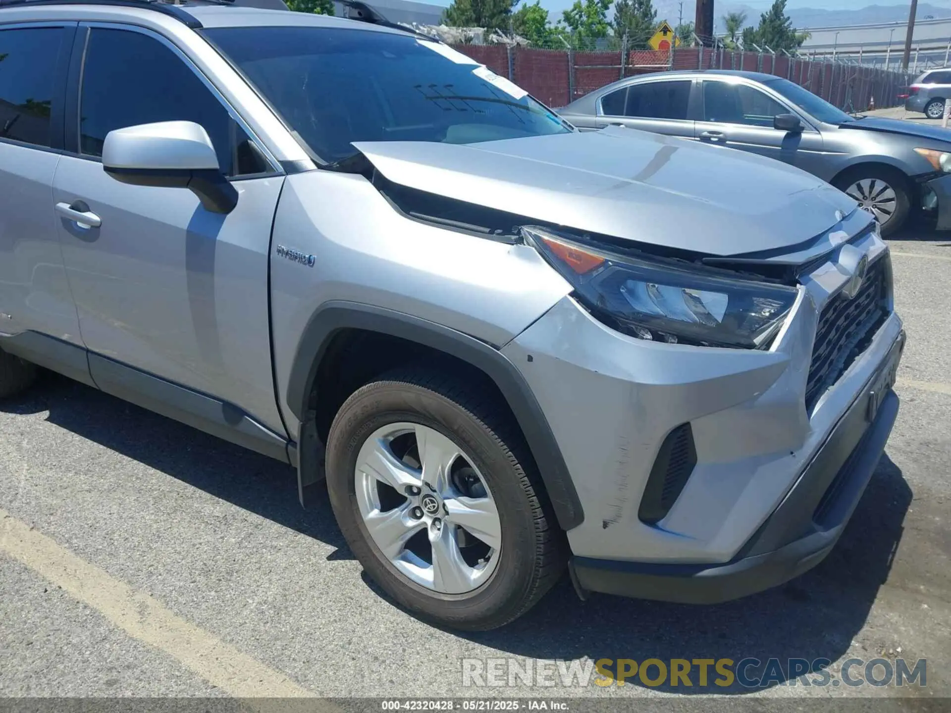 17 Photograph of a damaged car JTMLWRFV0LD068038 TOYOTA RAV4 HYBRID 2020