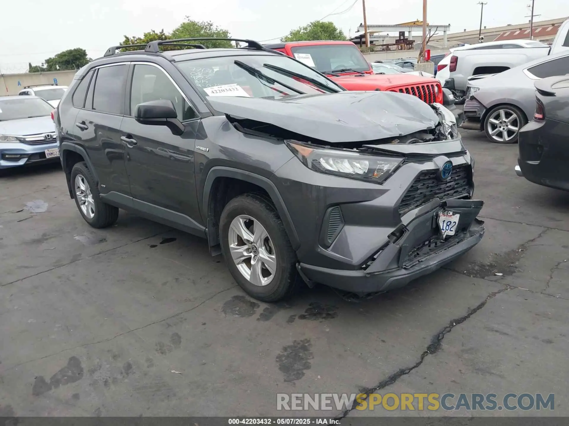 1 Photograph of a damaged car JTMLWRFV8LD537361 TOYOTA RAV4 HYBRID 2020