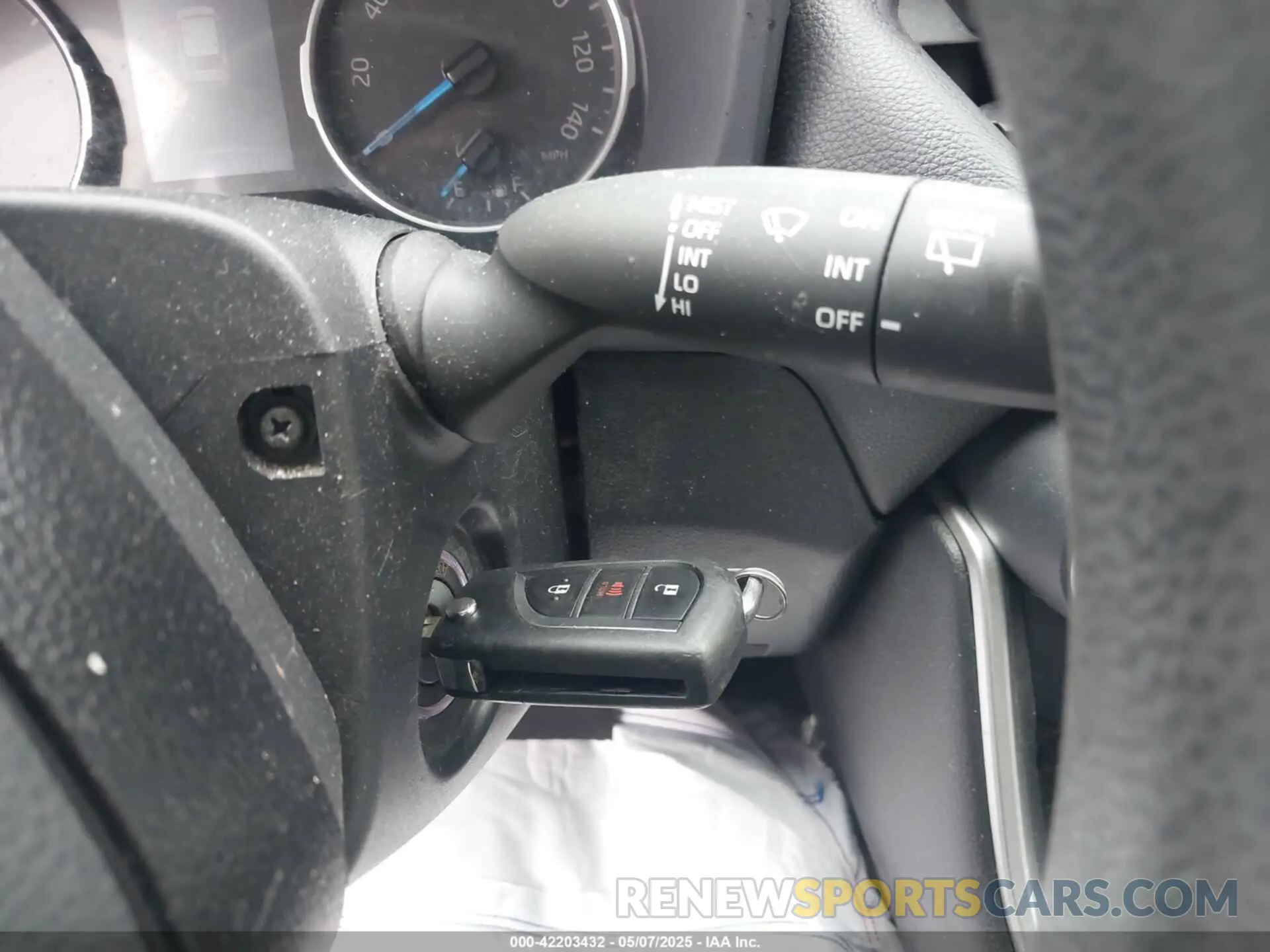 11 Photograph of a damaged car JTMLWRFV8LD537361 TOYOTA RAV4 HYBRID 2020