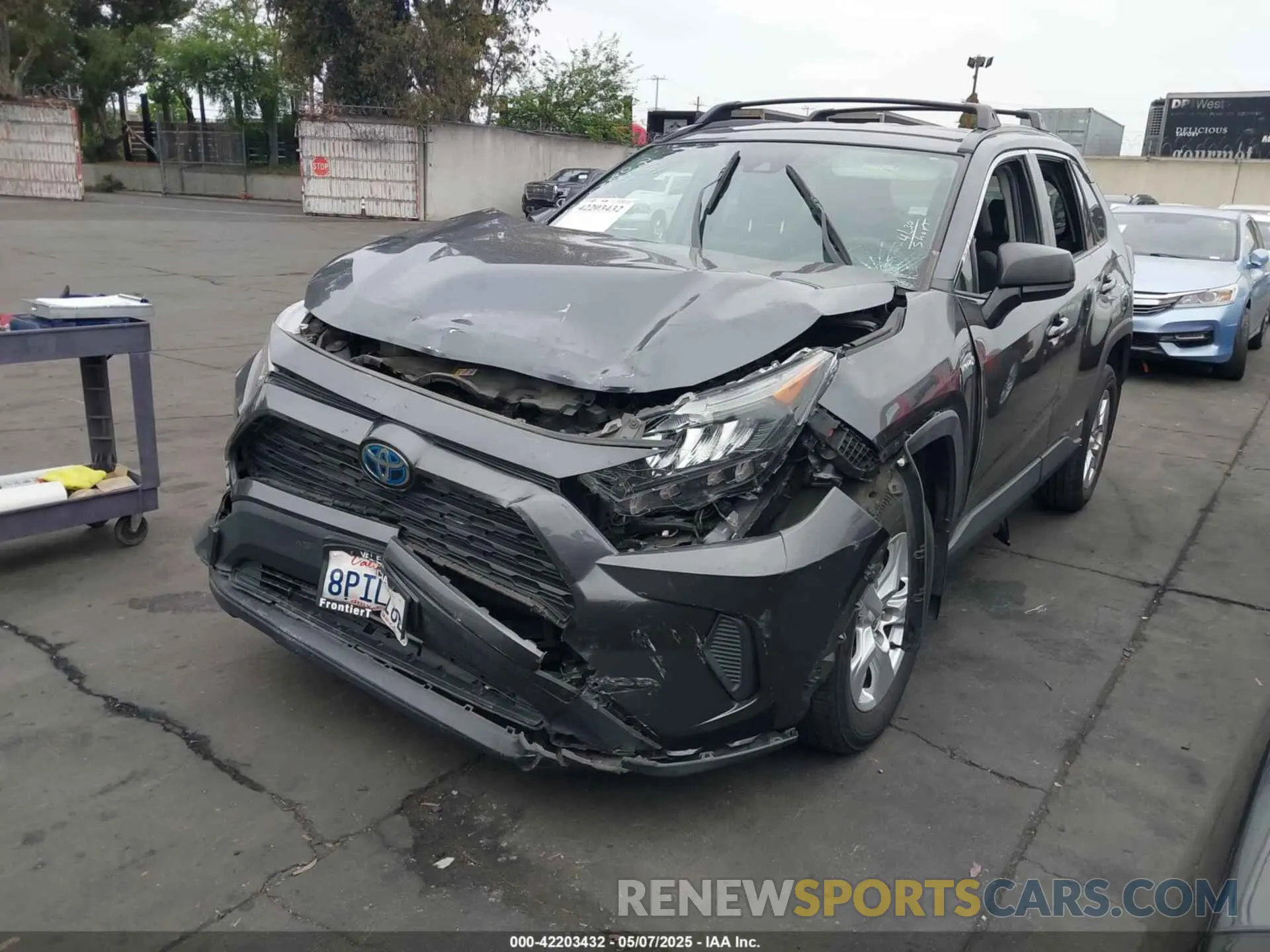 2 Photograph of a damaged car JTMLWRFV8LD537361 TOYOTA RAV4 HYBRID 2020