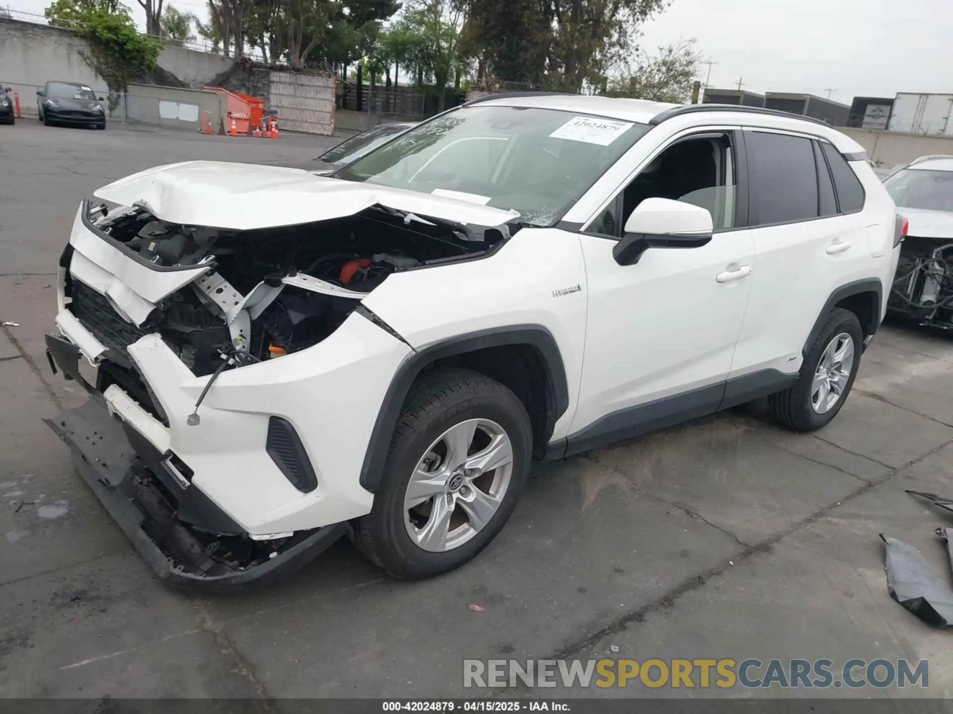 2 Photograph of a damaged car JTMMWRFV1LD064097 TOYOTA RAV4 HYBRID 2020
