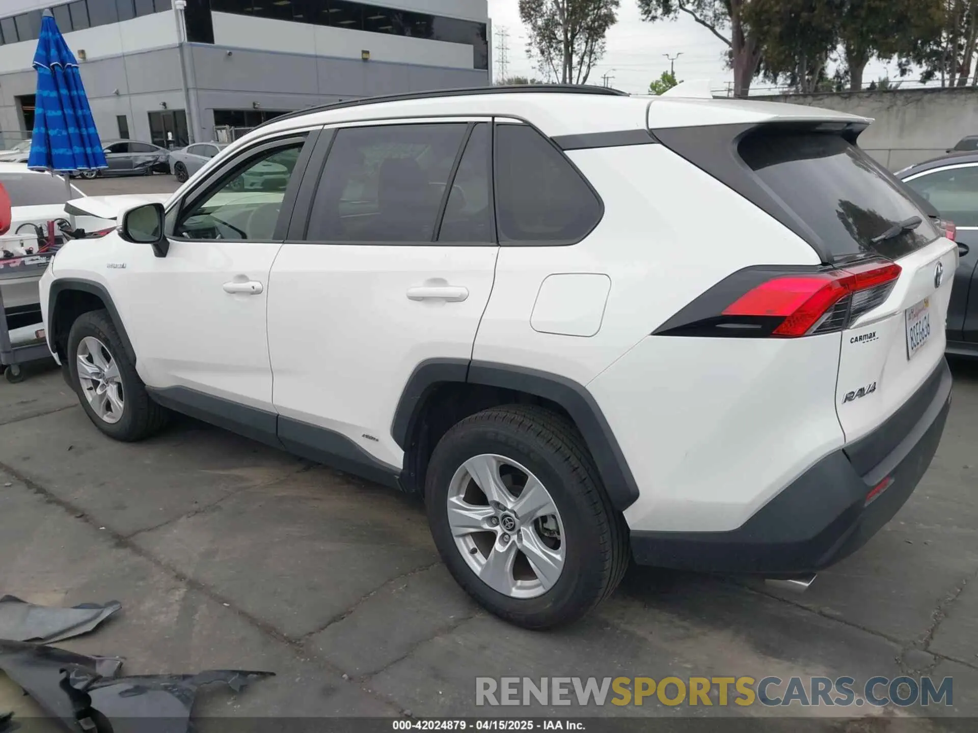 3 Photograph of a damaged car JTMMWRFV1LD064097 TOYOTA RAV4 HYBRID 2020