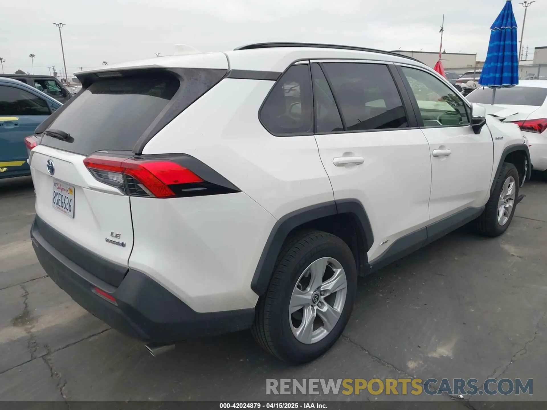 4 Photograph of a damaged car JTMMWRFV1LD064097 TOYOTA RAV4 HYBRID 2020
