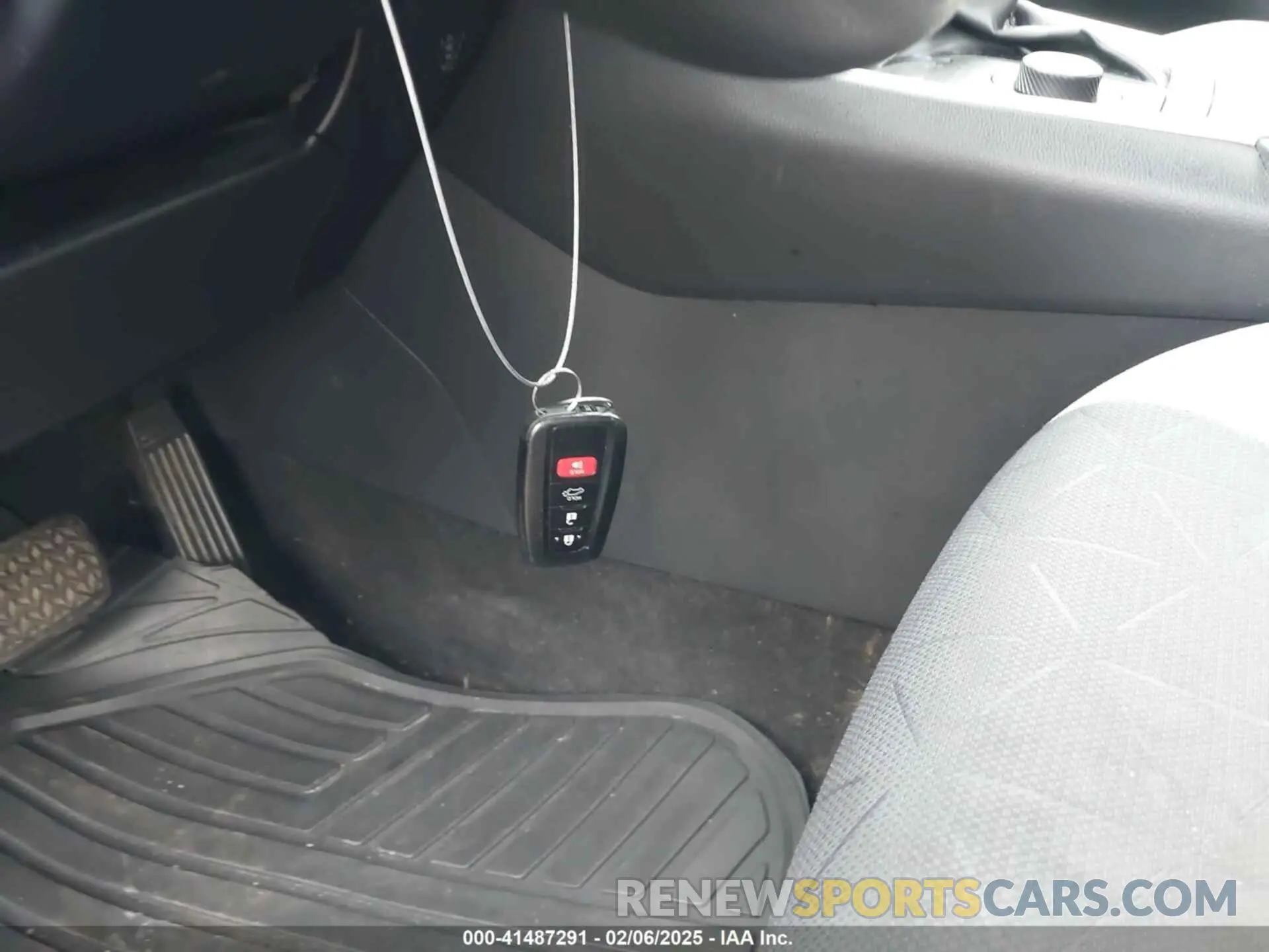 11 Photograph of a damaged car JTMR6RFV6LD001177 TOYOTA RAV4 HYBRID 2020