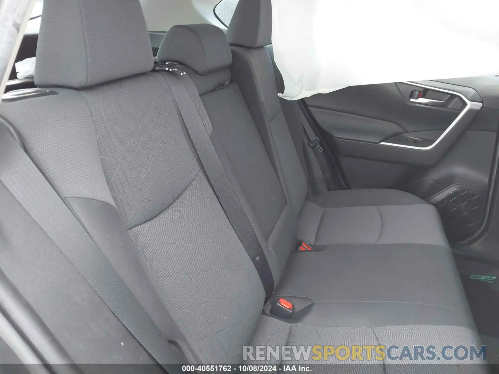 8 Photograph of a damaged car JTMR6RFV9LJ002101 TOYOTA RAV4 HYBRID 2020