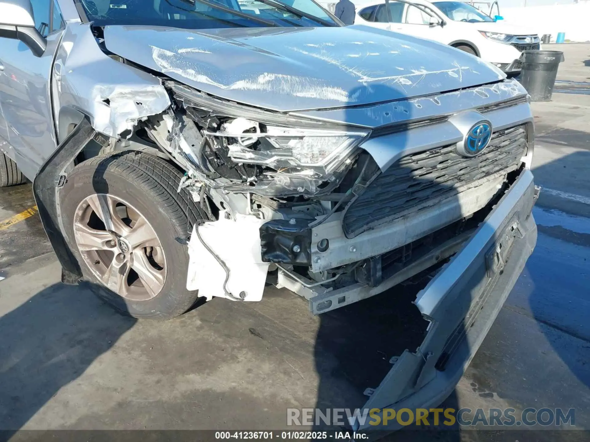 6 Photograph of a damaged car JTMRWRFV2LD058153 TOYOTA RAV4 HYBRID 2020