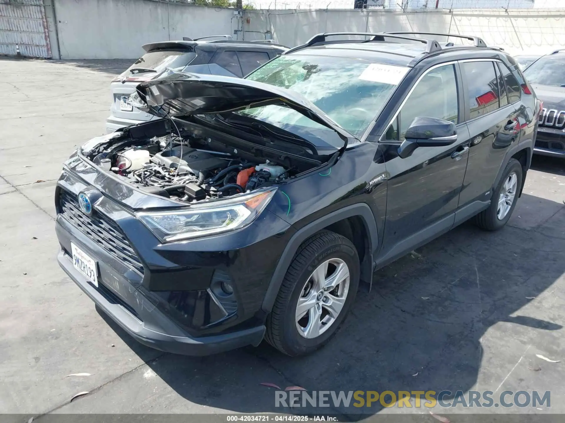 2 Photograph of a damaged car JTMRWRFV2LD549063 TOYOTA RAV4 HYBRID 2020