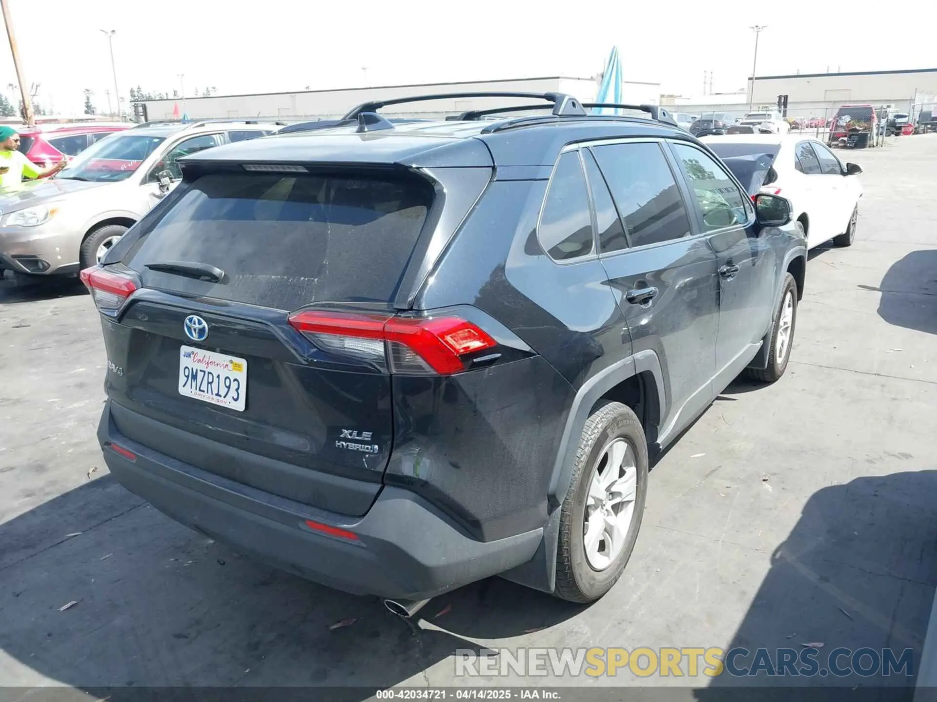 4 Photograph of a damaged car JTMRWRFV2LD549063 TOYOTA RAV4 HYBRID 2020