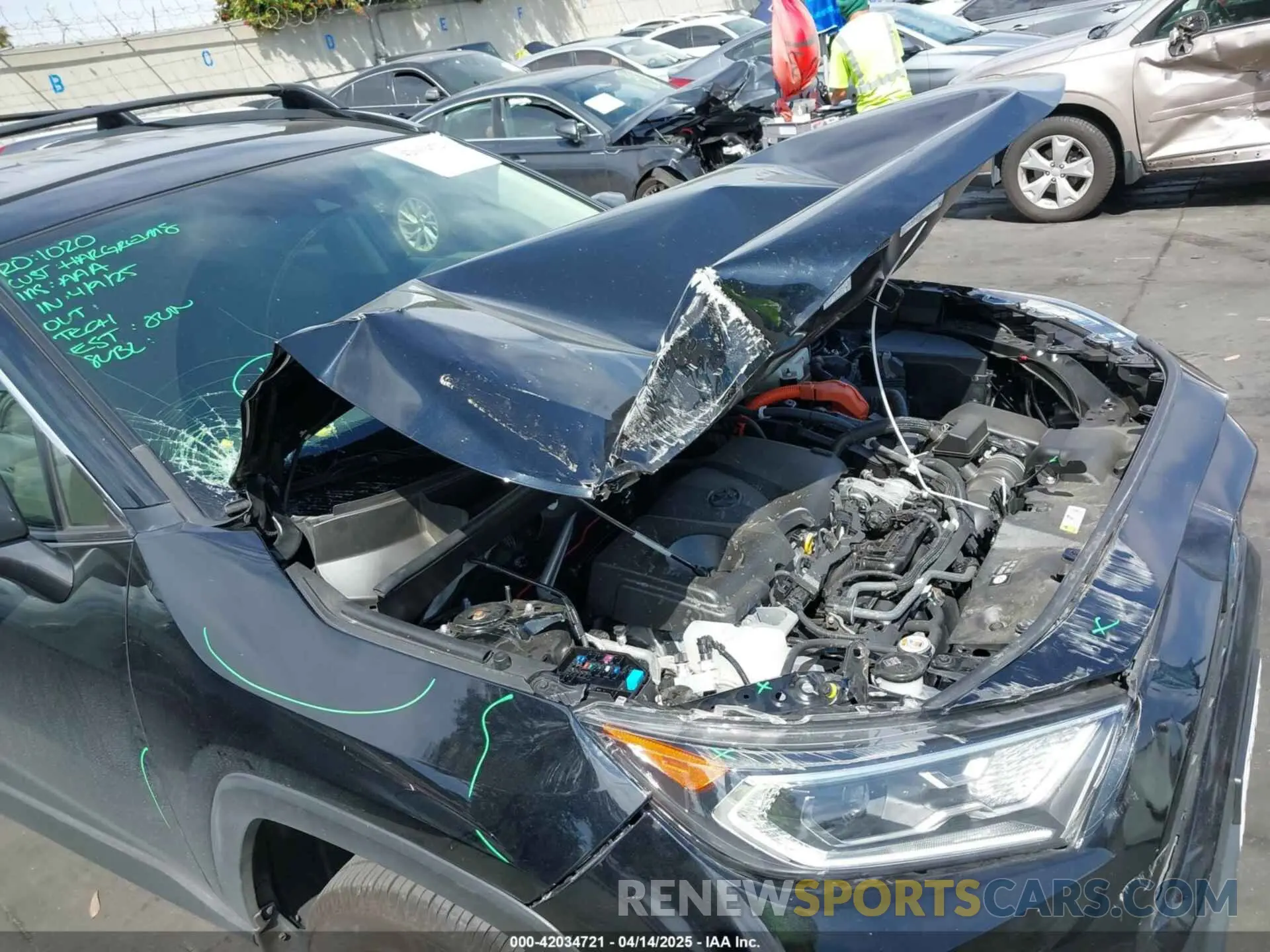 6 Photograph of a damaged car JTMRWRFV2LD549063 TOYOTA RAV4 HYBRID 2020