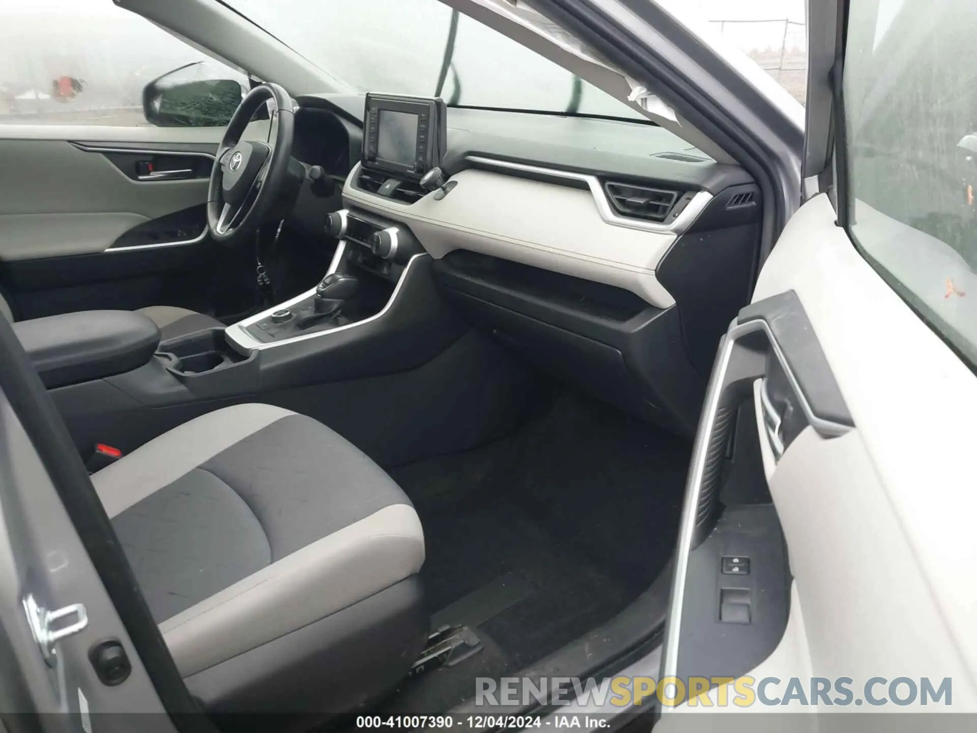 5 Фотография поврежденного автомобиля JTMRWRFV4LD069137 TOYOTA RAV4 HYBRID 2020