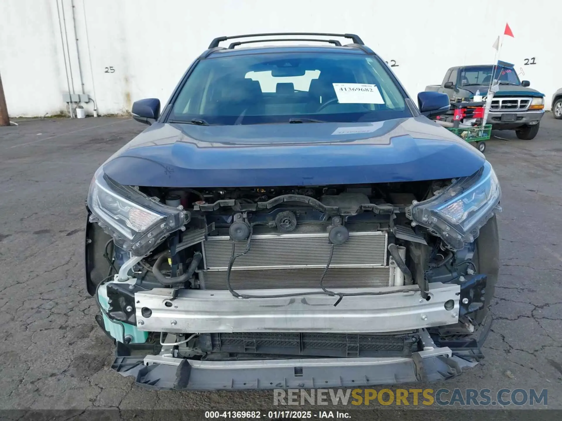 13 Photograph of a damaged car JTMRWRFV5LJ046001 TOYOTA RAV4 HYBRID 2020